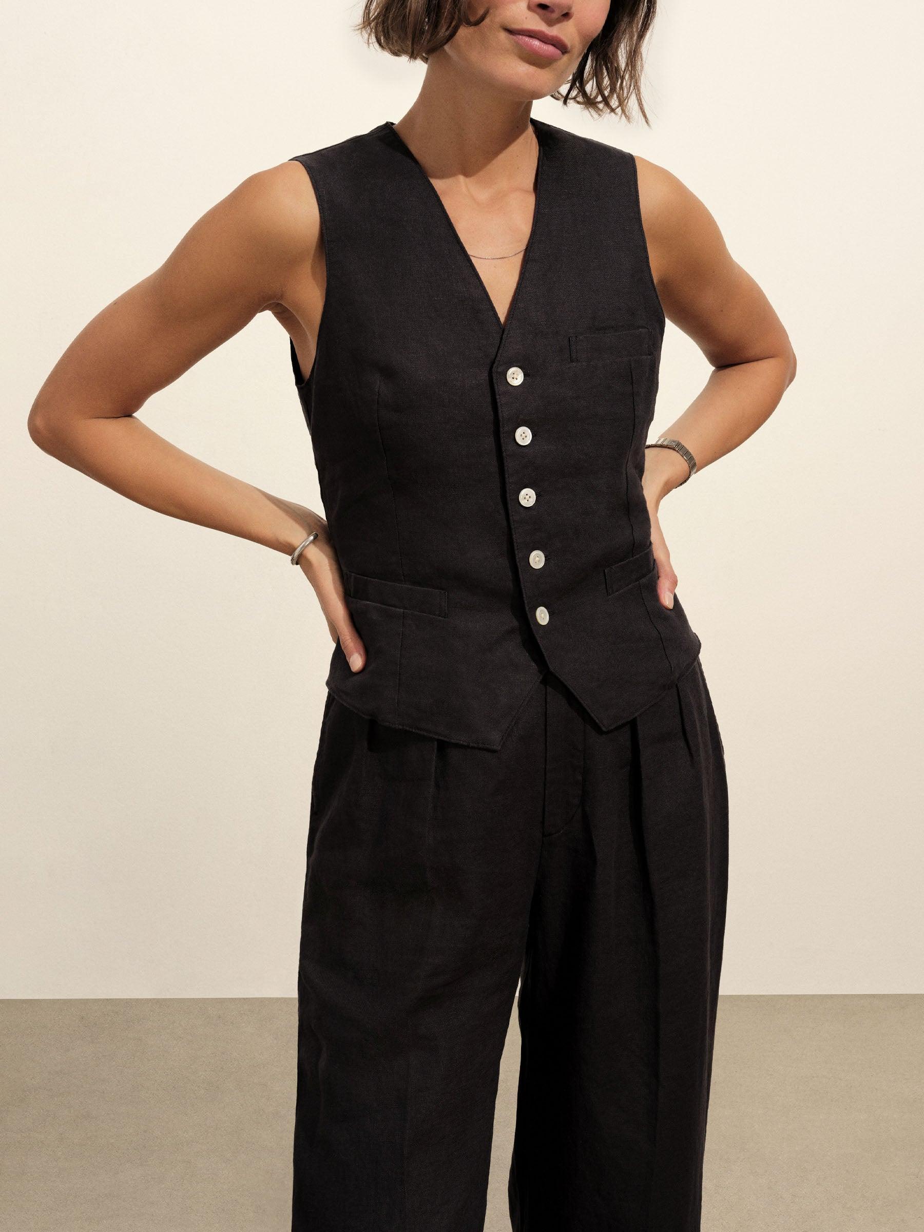 Black Riviera Linen Vest Product Image