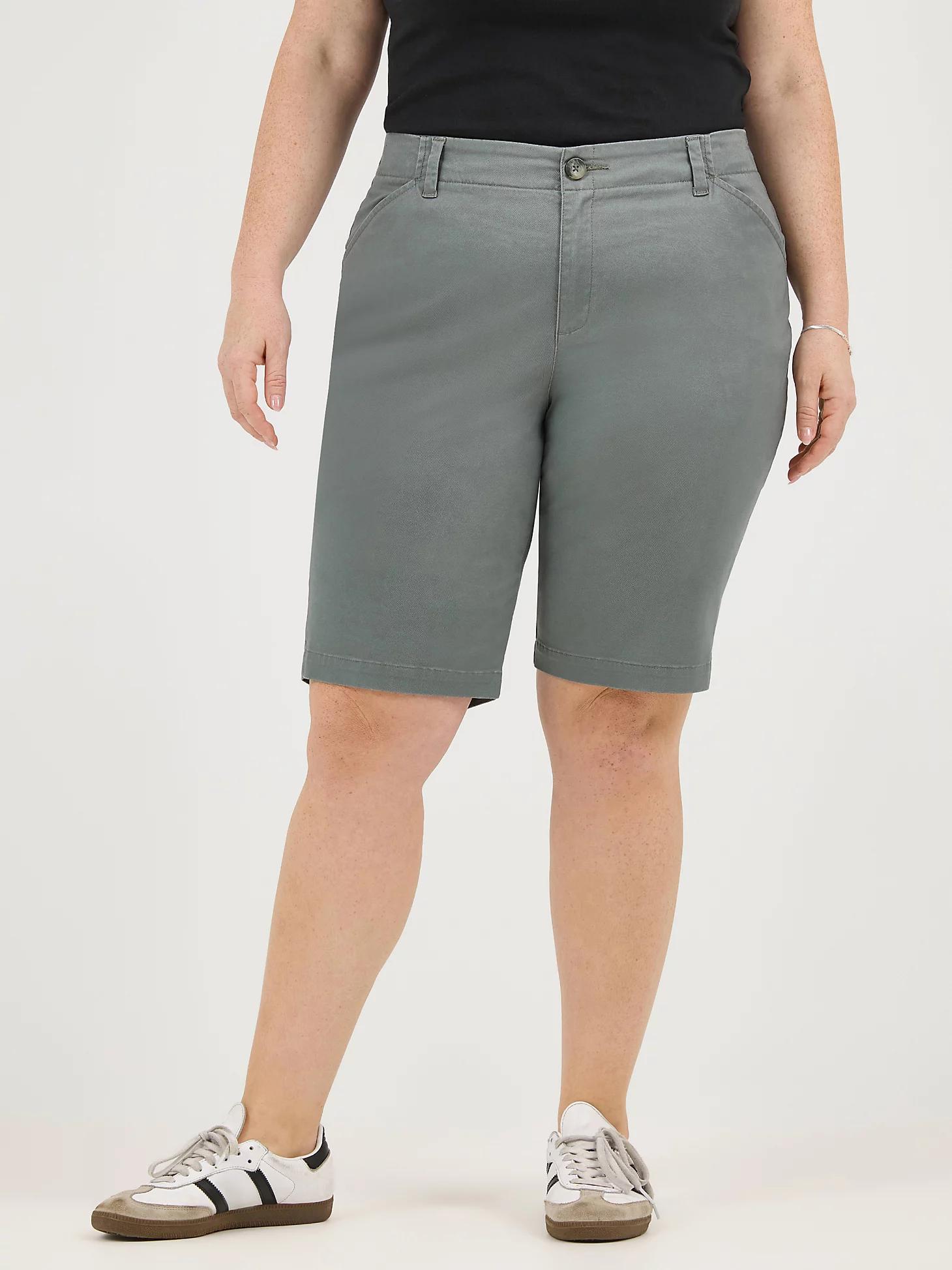 Women’s Regular Fit Chino Bermuda Shorts (Plus) | Lee® Product Image