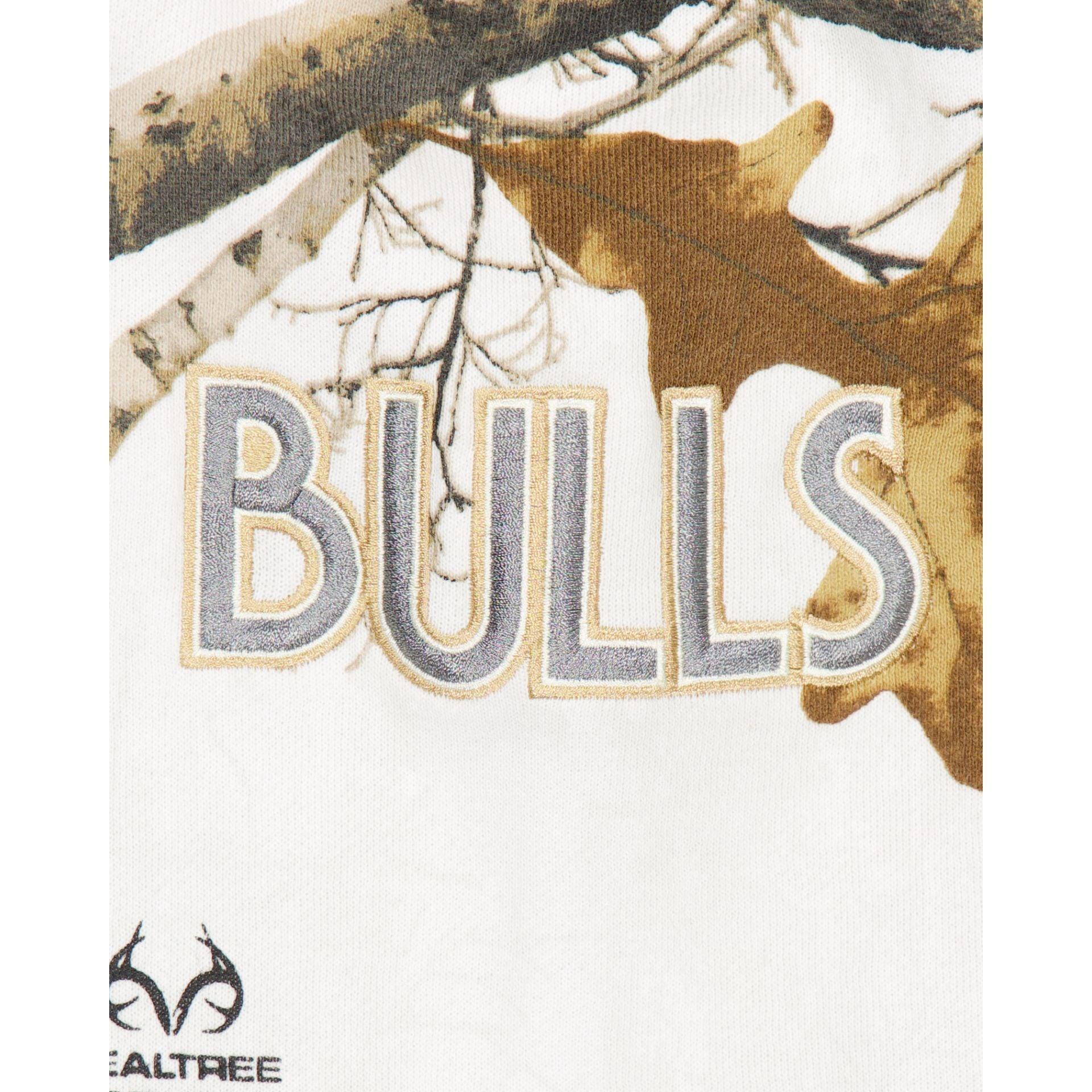 Chicago Bulls 2024 Country x City Realtree Hoodie Male Product Image