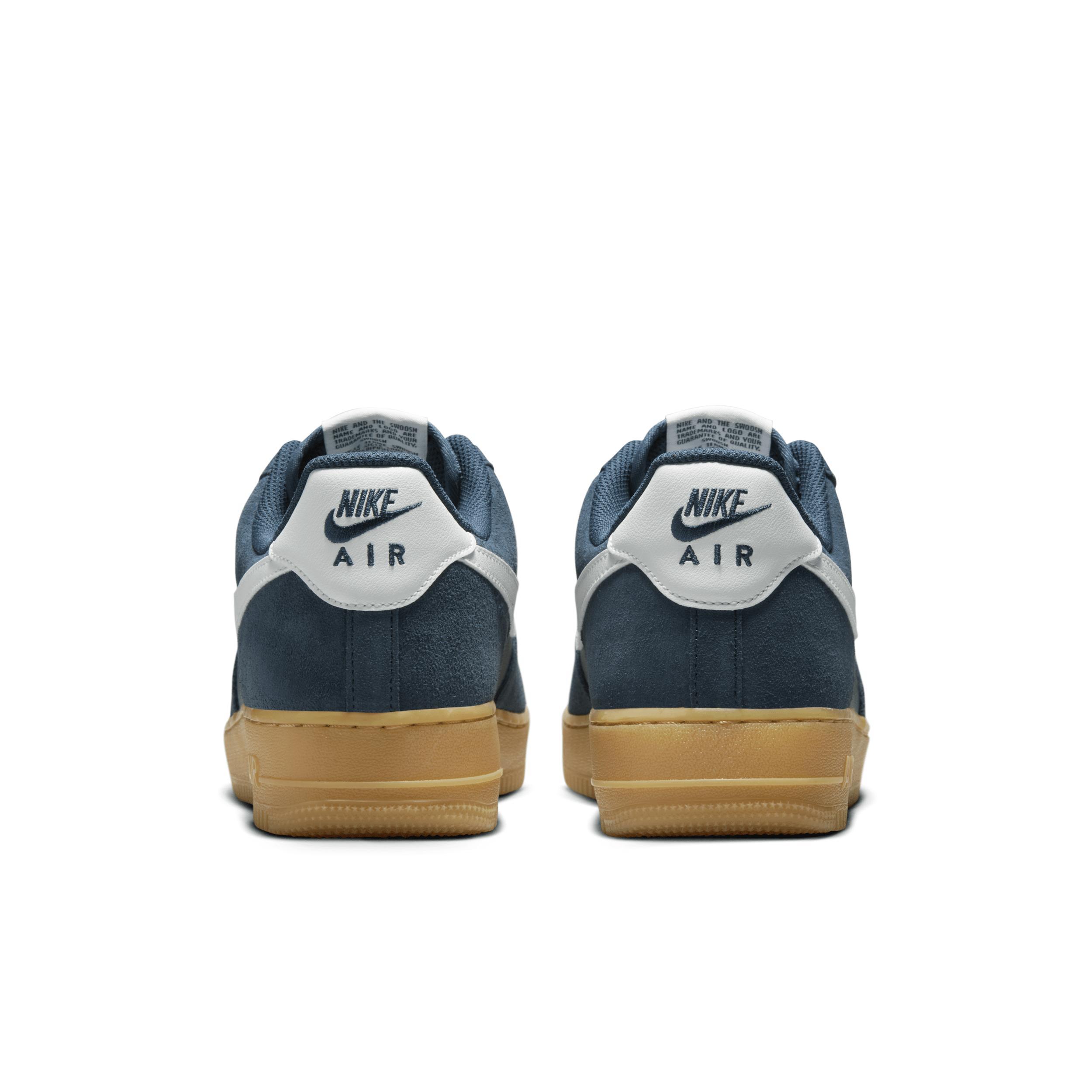 Nike Men's Air Force 1 '07 LV8 Shoes Product Image