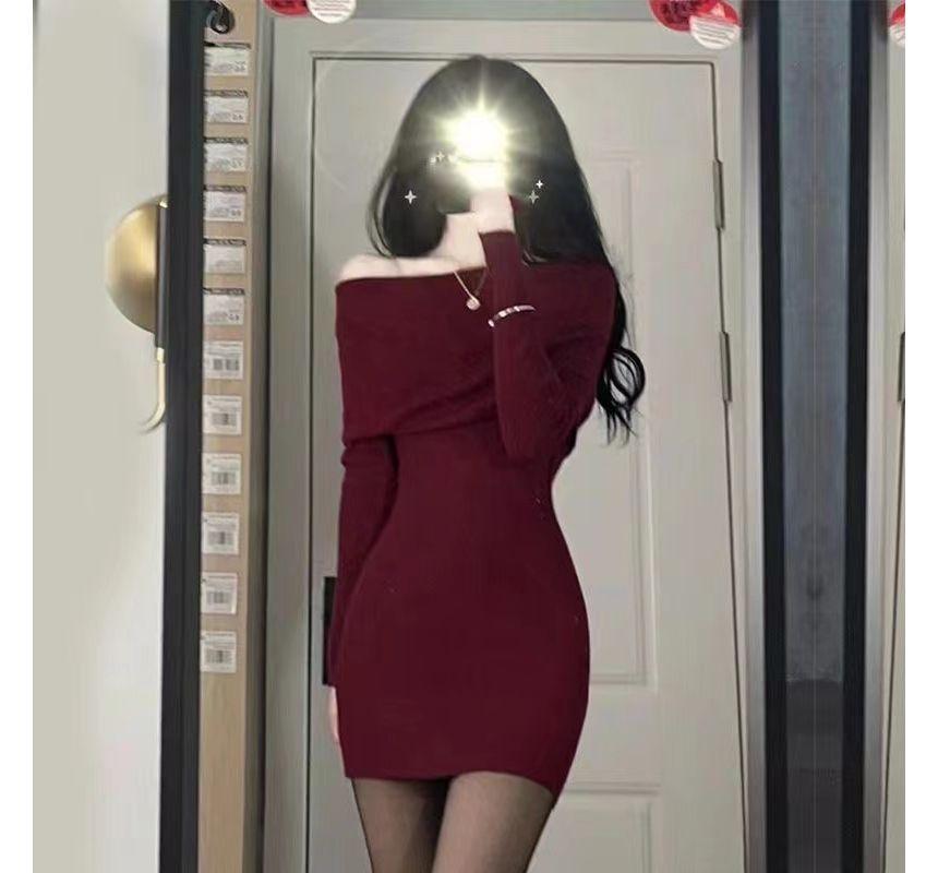 Long-Sleeve Off Shoulder Plain Ribbed Knit Mini Sheath Dress Product Image