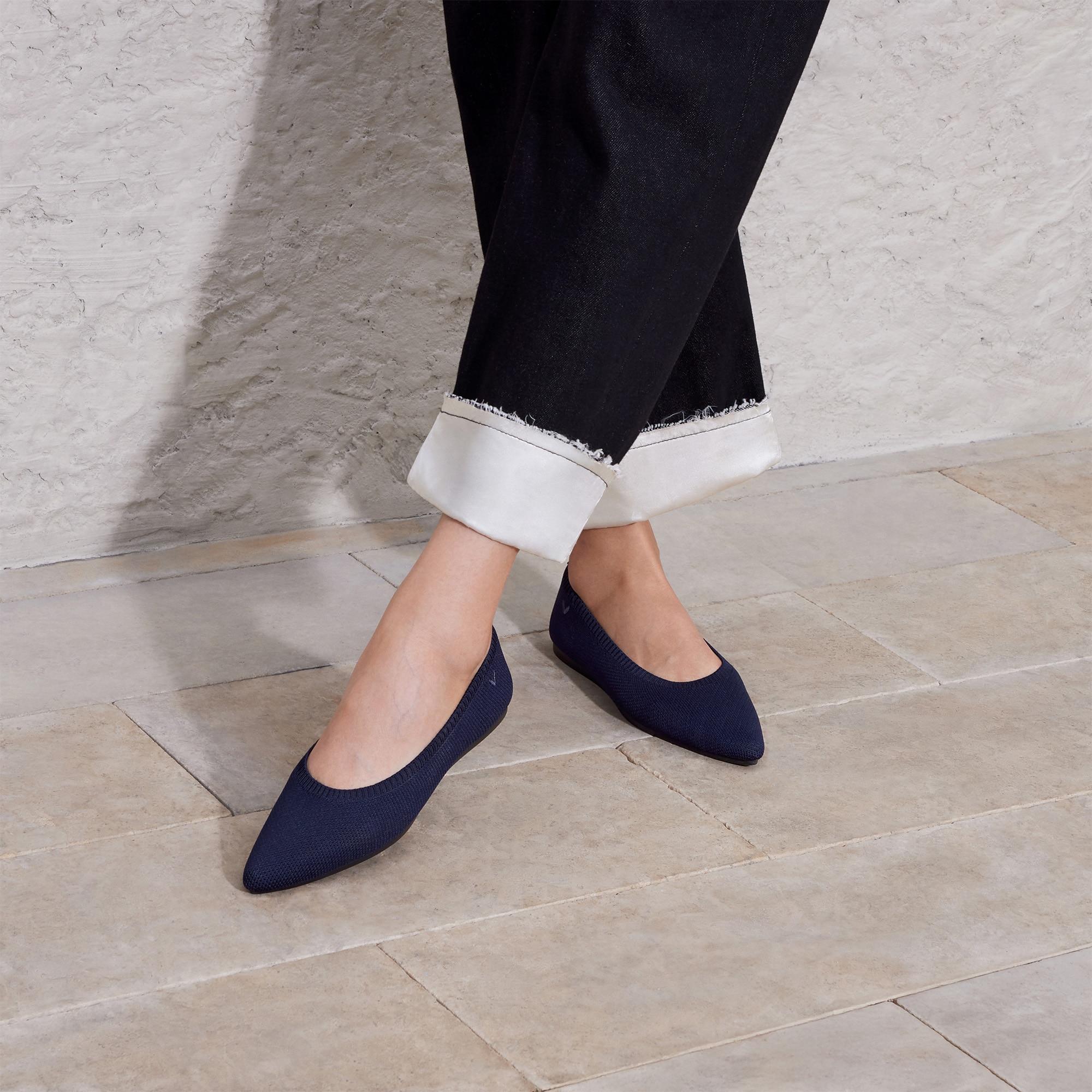 Pointed-Toe Ballet Flats (Aria 5°) Product Image