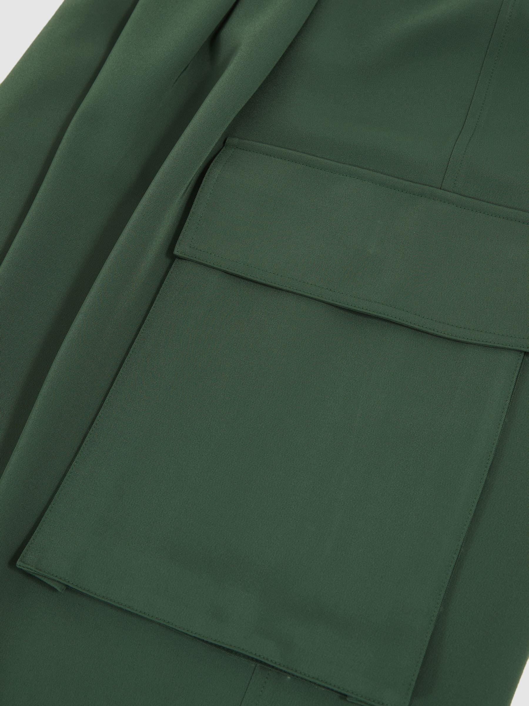Wide-Leg Pleated Cargo Trousers in Green Product Image