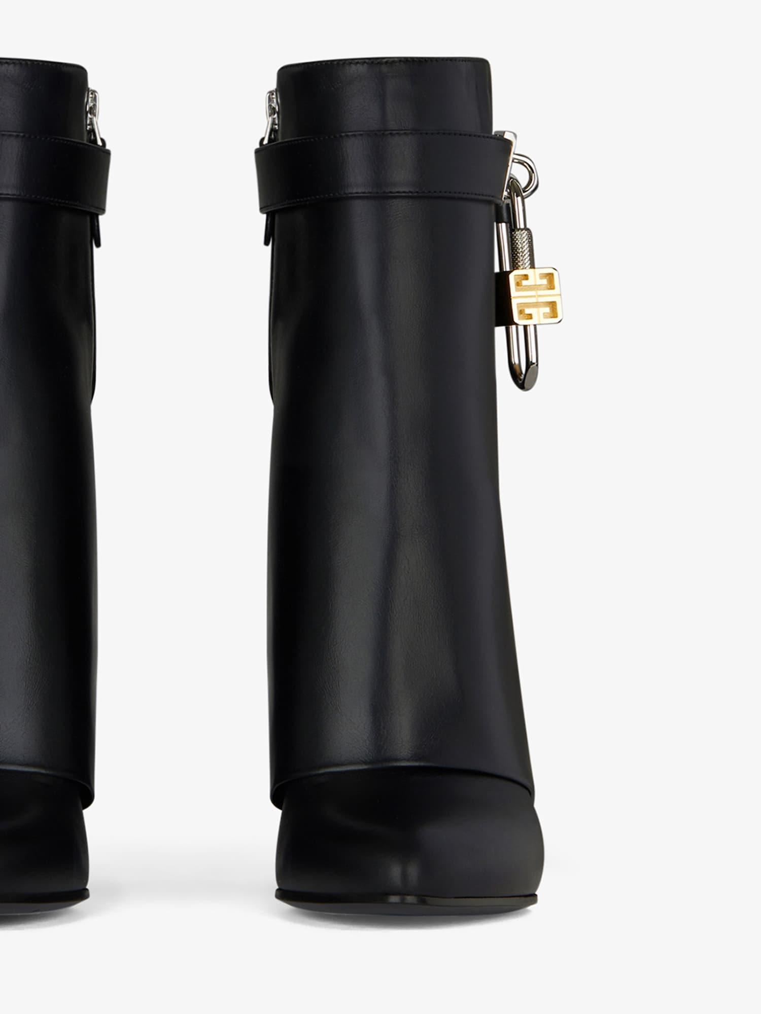 Shark Lock ankle boots in leather Product Image