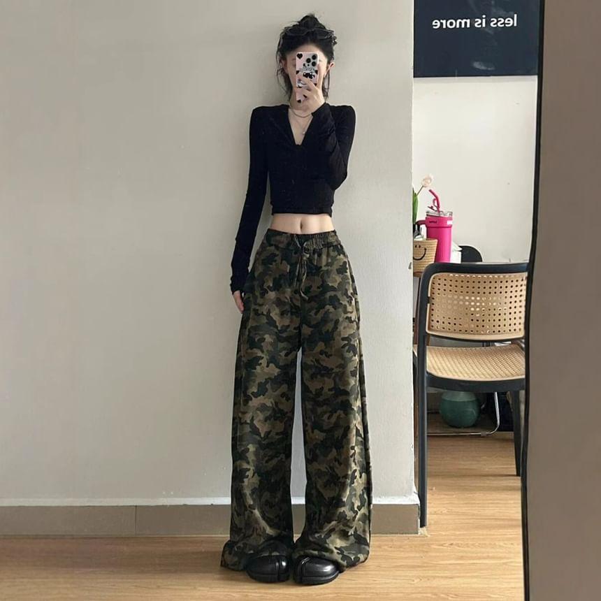 Low Rise Camo Print Wide Leg Pants Product Image