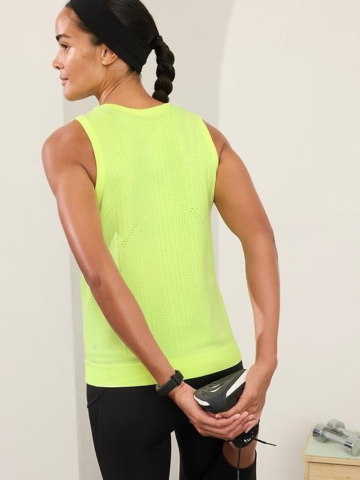 In Motion Seamless Tank Product Image