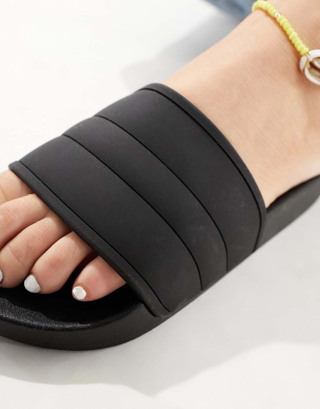 ASOS DESIGN Wide Fit Final pool slides Product Image