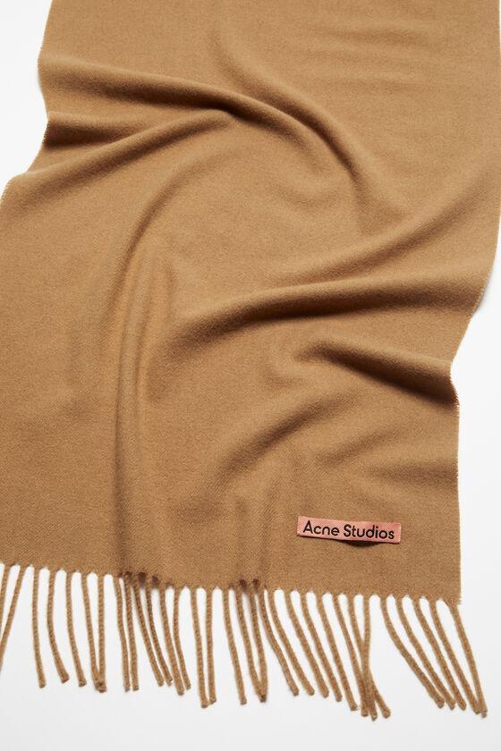 Cashmere fringe scarf - Narrow Product Image