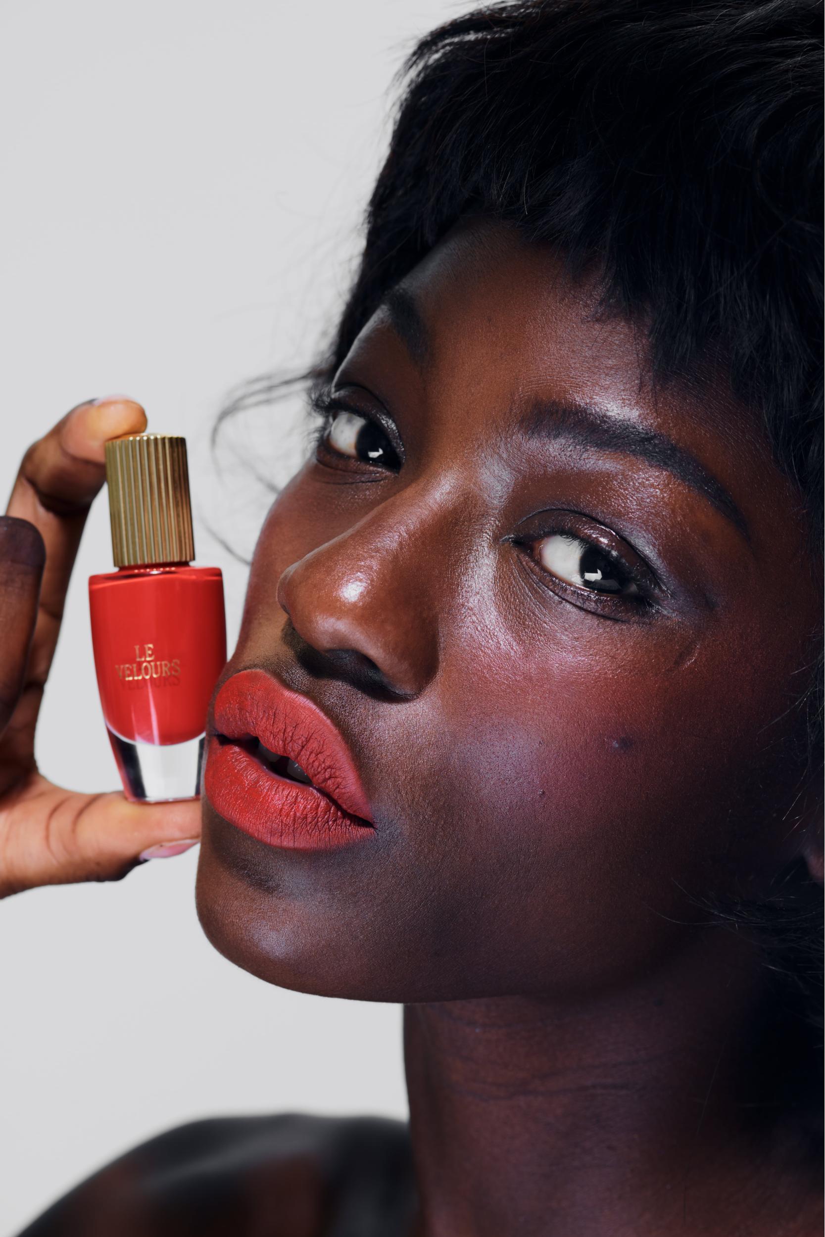 Le Velours Jeanne Product Image