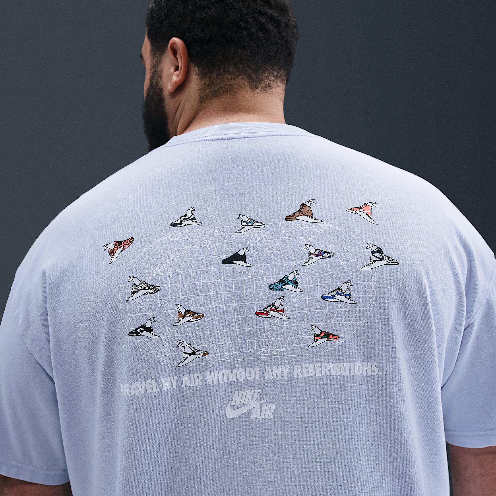 Nike Sportswear T-Shirt Product Image