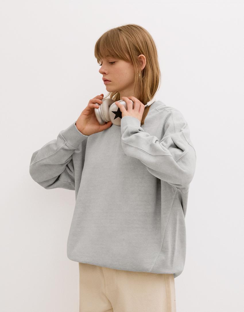 Heavy cotton sweatshirt Product Image
