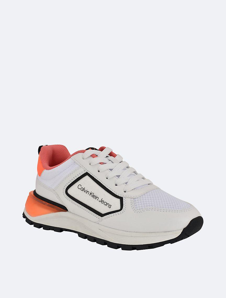 Women's Gogetit Sneaker Product Image