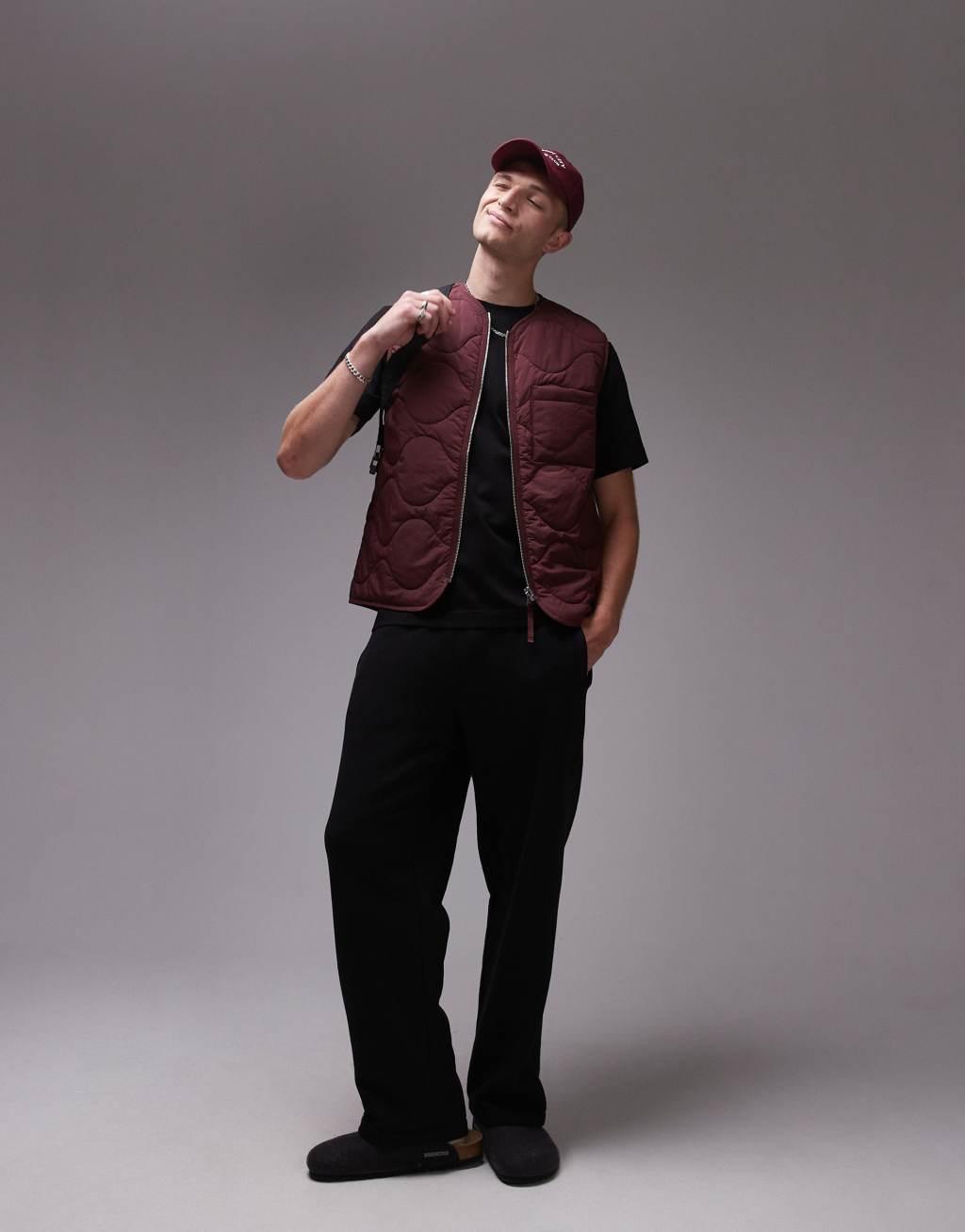 ARKET quilted vest with zip front in burgundy Product Image