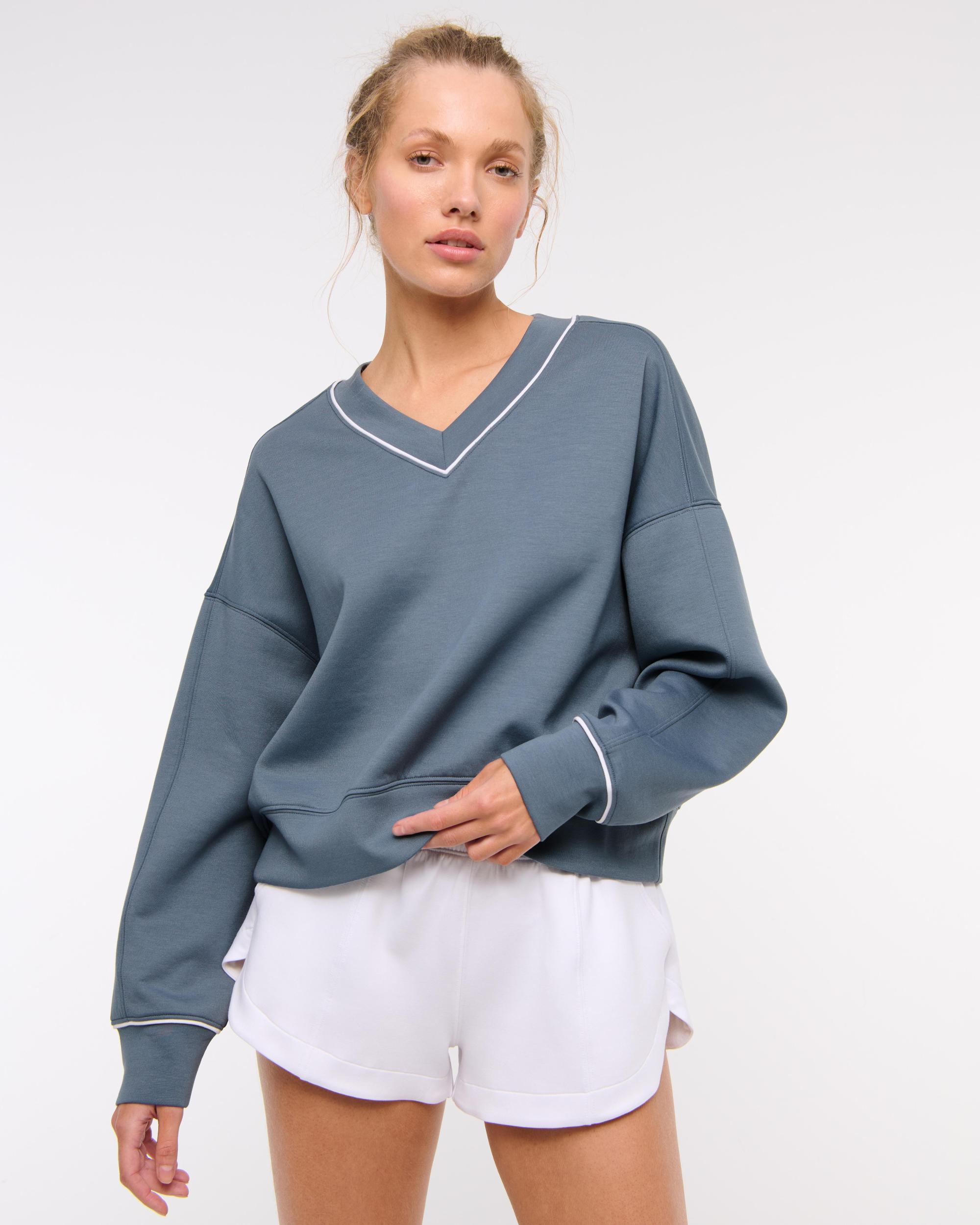 YPB neoKNIT V-Neck Product Image