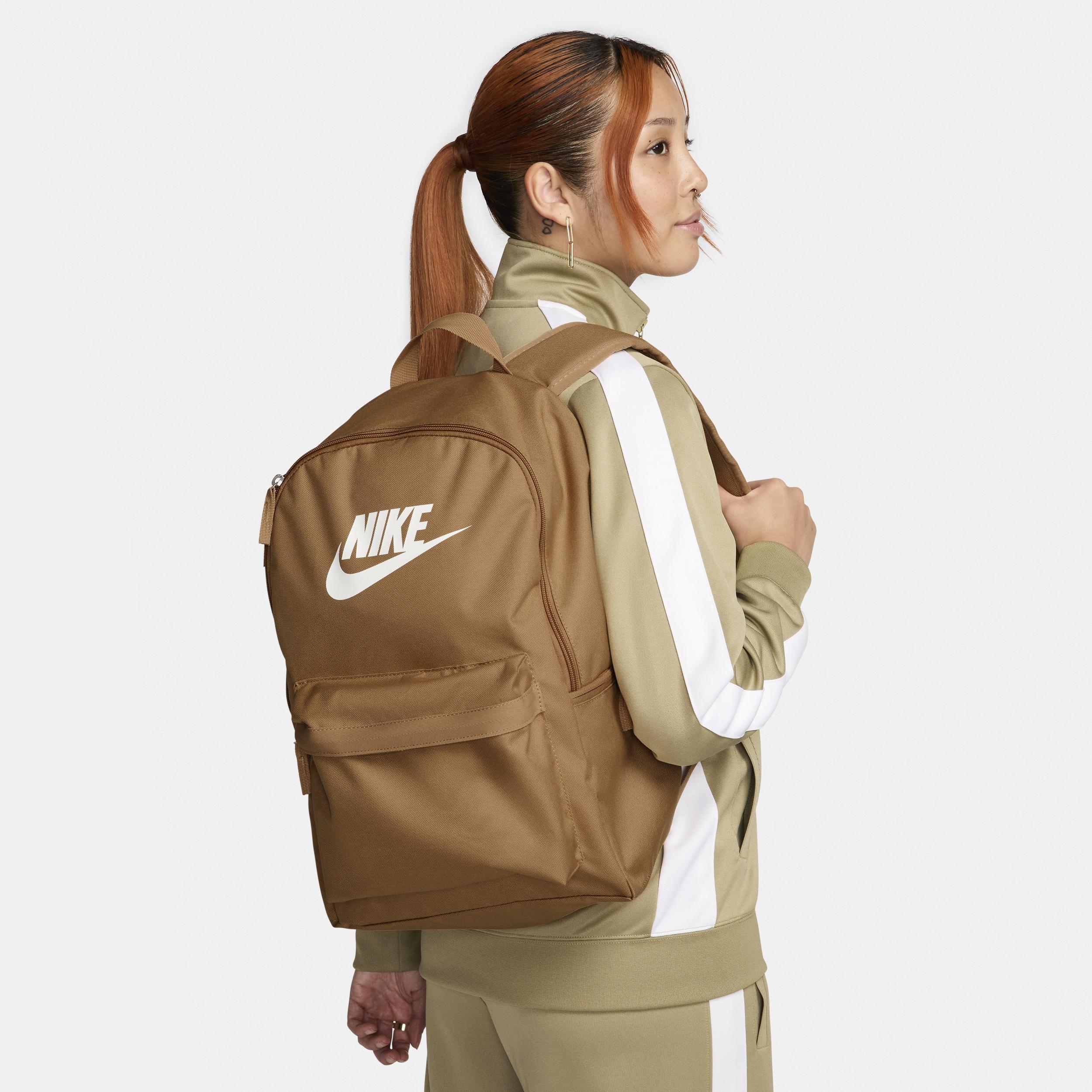Nike Heritage Backpack (25L) Product Image