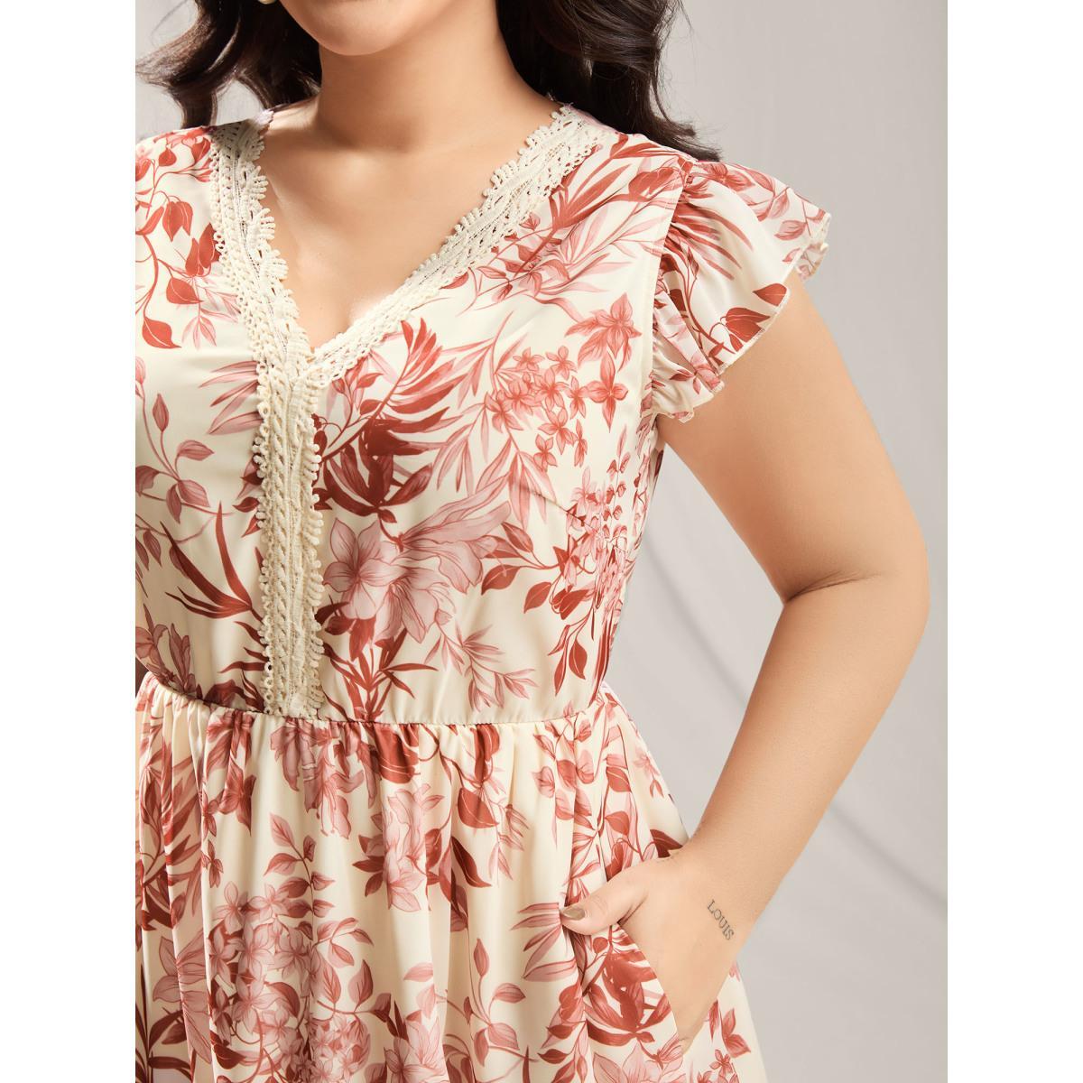 Plus Size Large Flower Print Lace Trim Maxi Dress Beanpastepowder Women V-neck Cap Sleeve Curvy BloomChic 30/6X Product Image