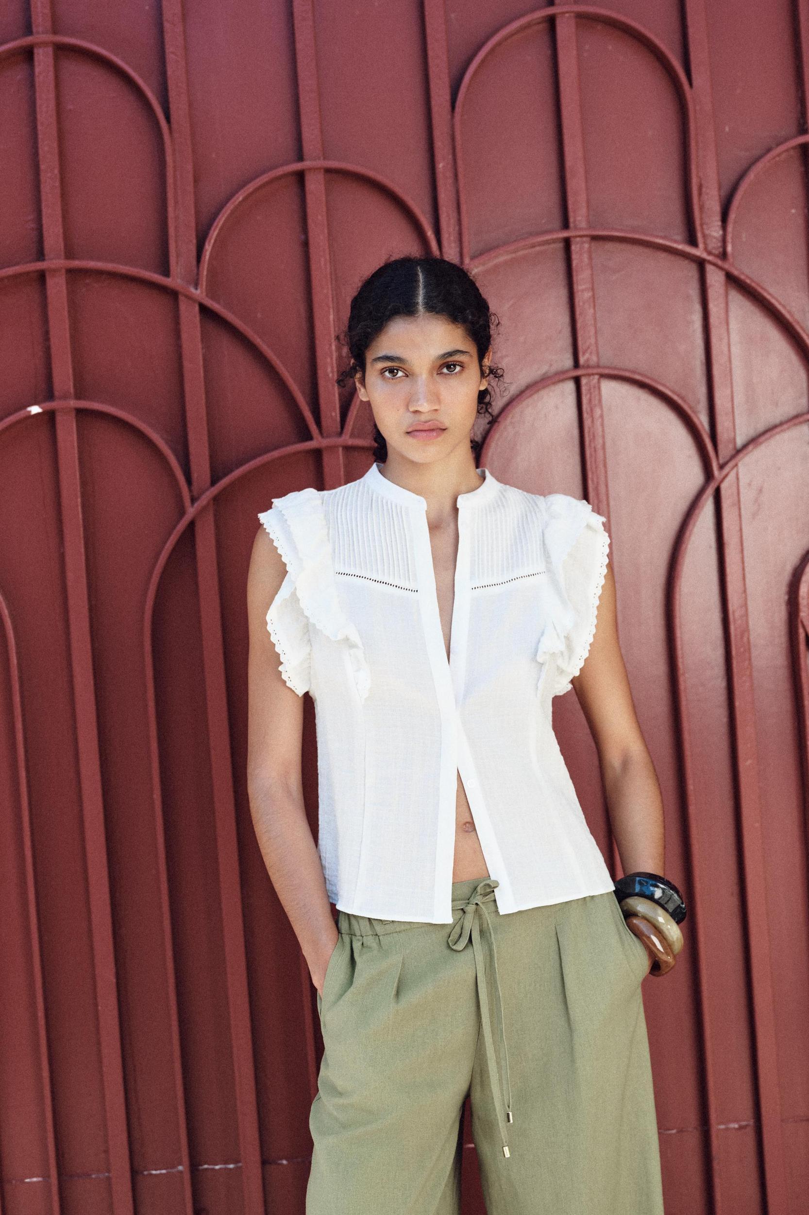 LACE INSERT RUFFLE BLOUSE Product Image