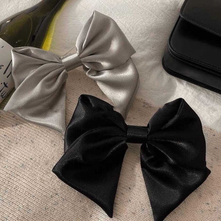 Bow Fabric Hair Clip Product Image