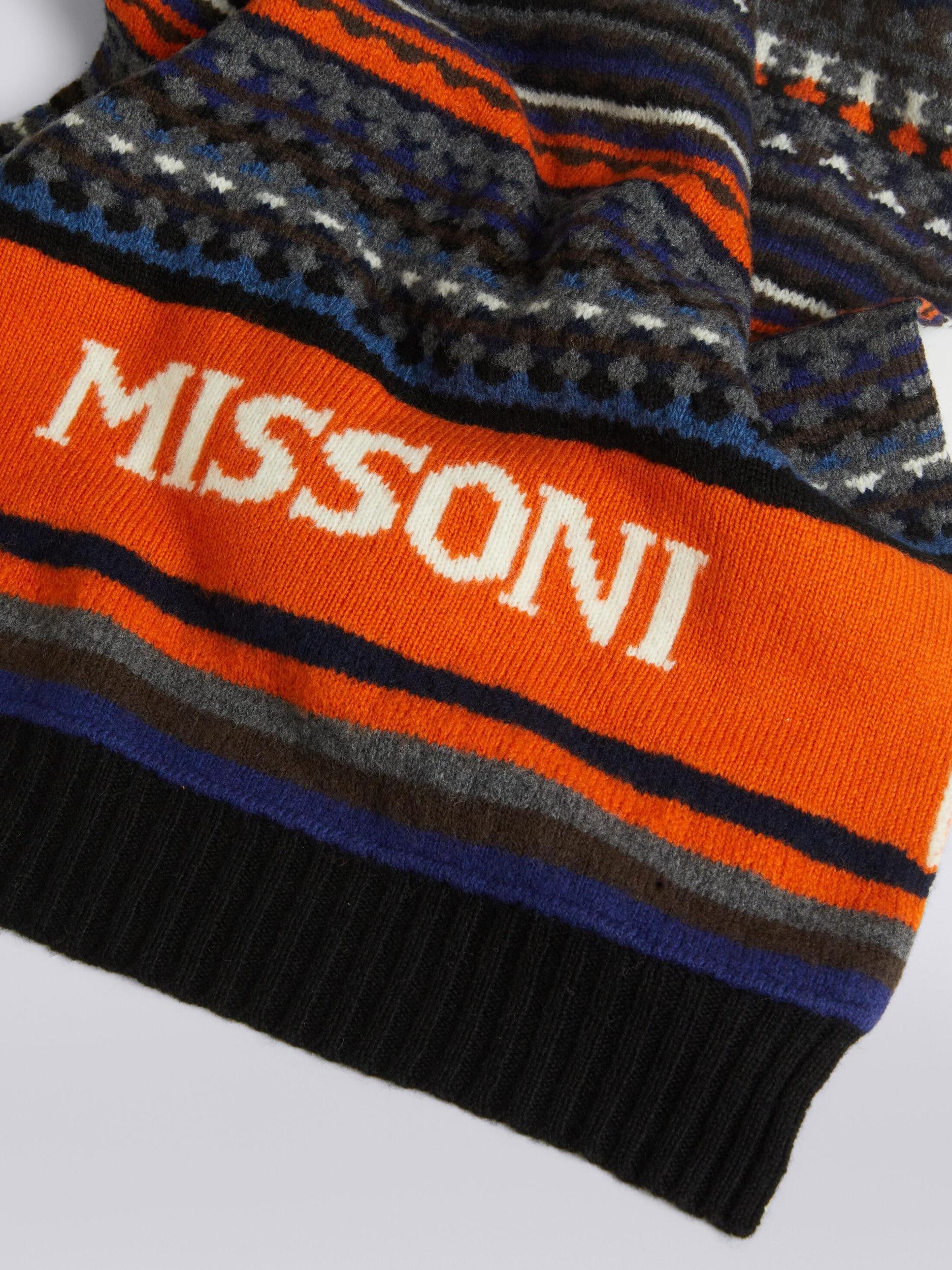 Jacquard wool scarf with logo Product Image