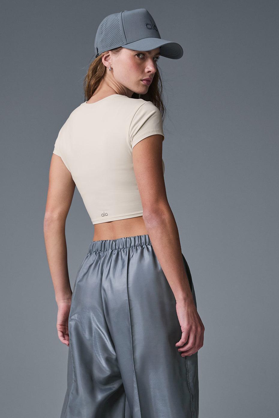 Alosoft Crop Finesse Short Sleeve - Oat Milk Product Image