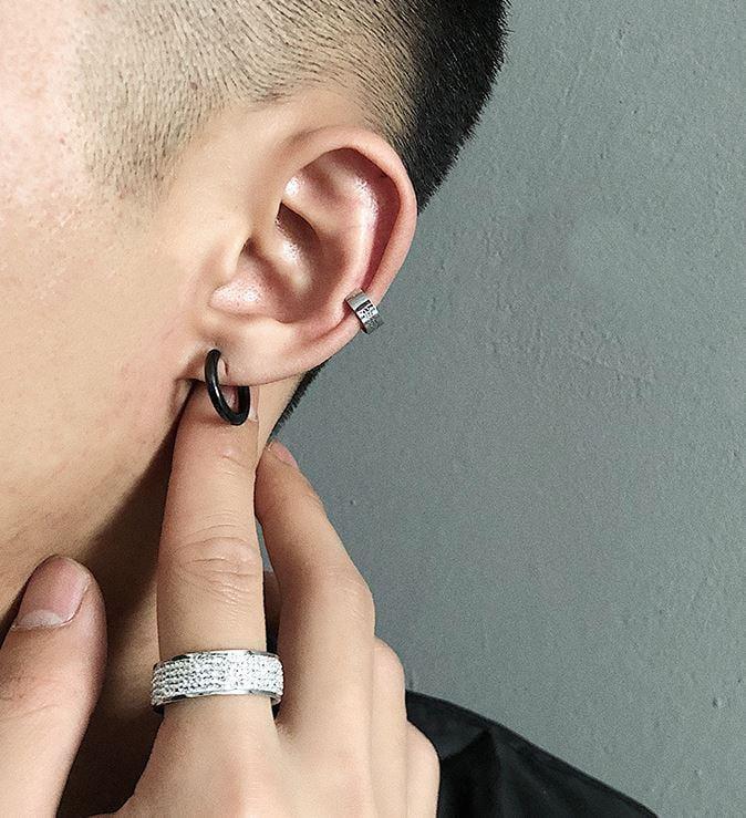 HOOP RING EARRING Product Image