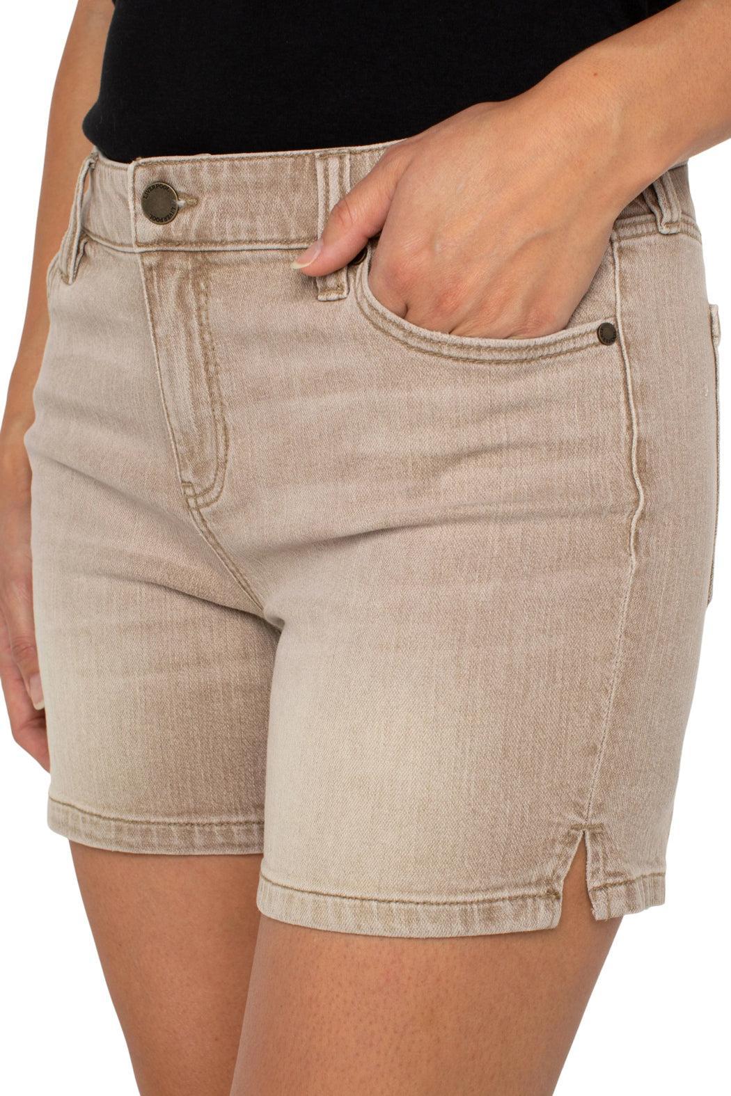 Vickie Short 3.5" Product Image