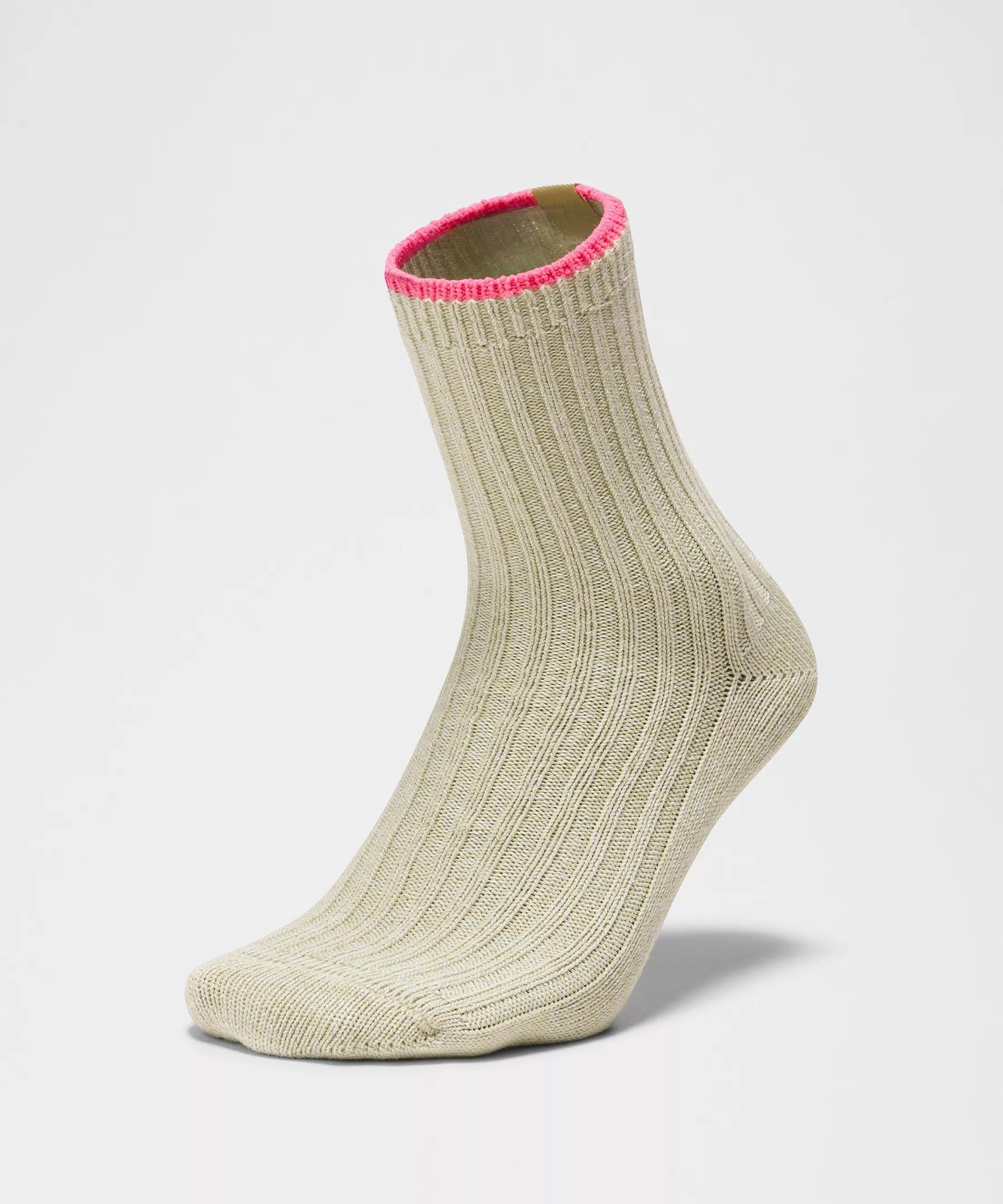 Unisex Quarter-Length Ragg Socks Product Image