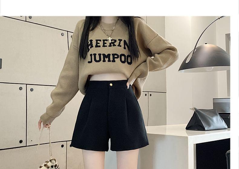 High Waist Plain Pleated Shorts Product Image