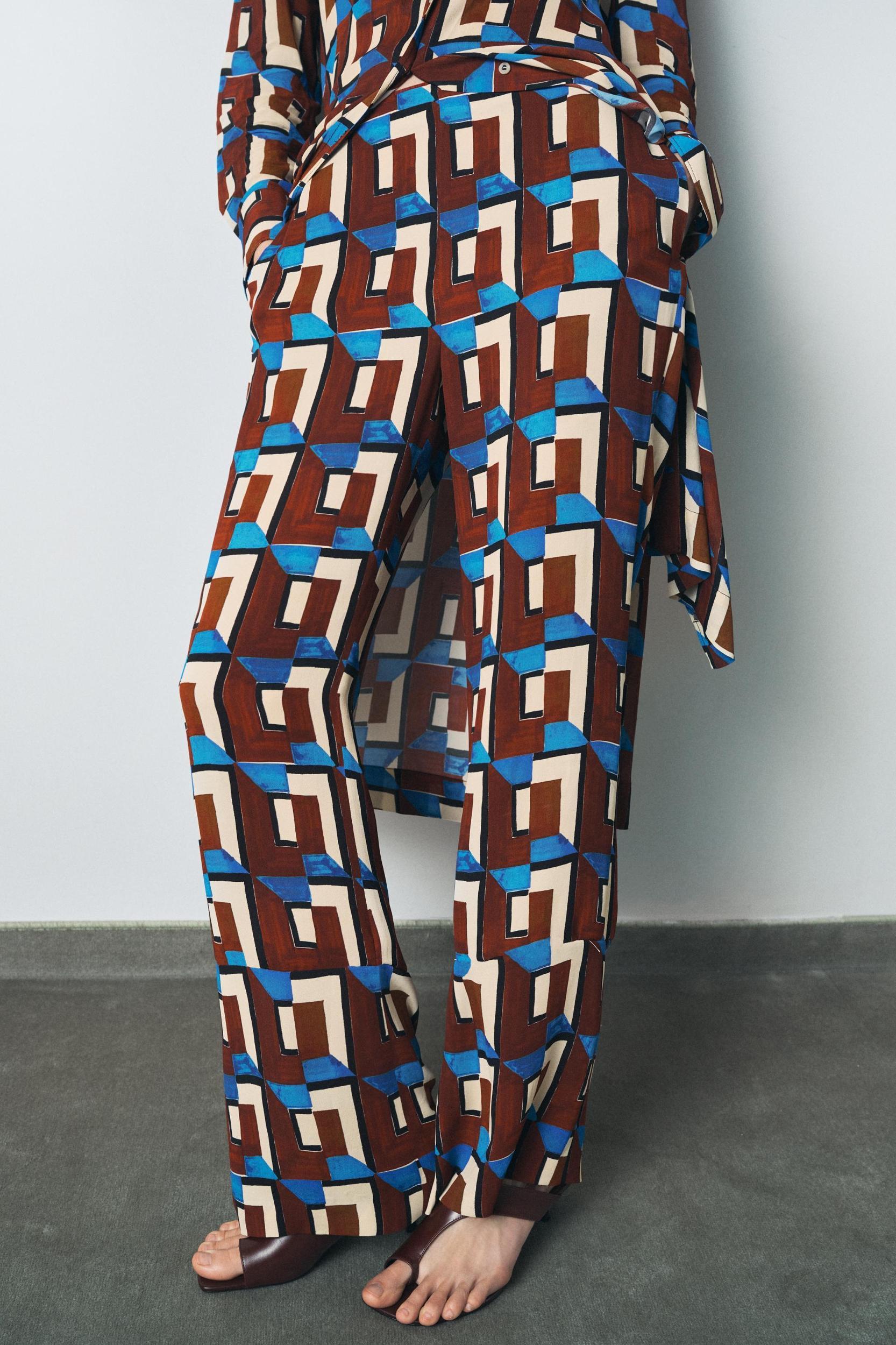 ZW COLLECTION PRINTED FLARE PANTS Product Image