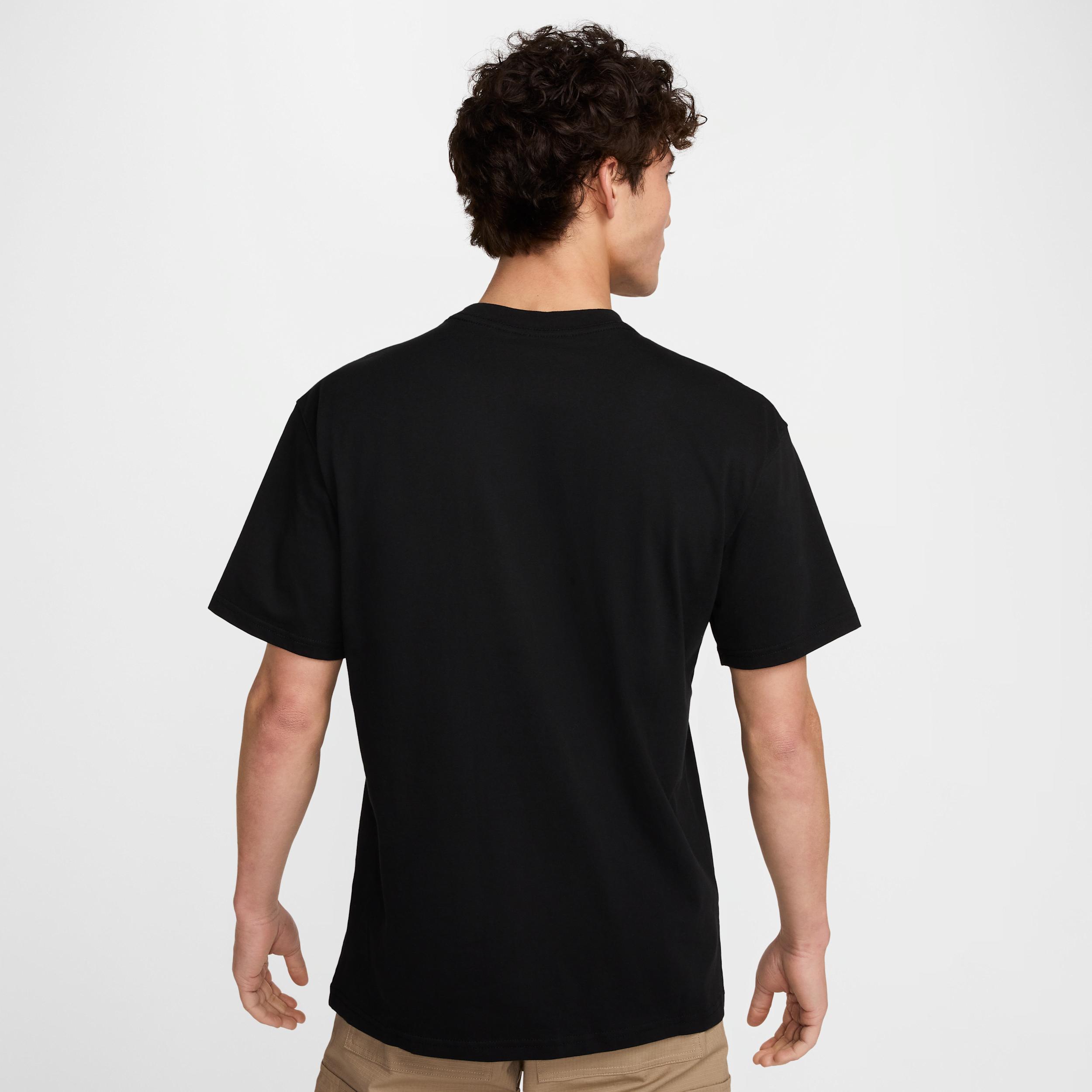 Nike Sportswear Men's Max90 T-Shirt Product Image