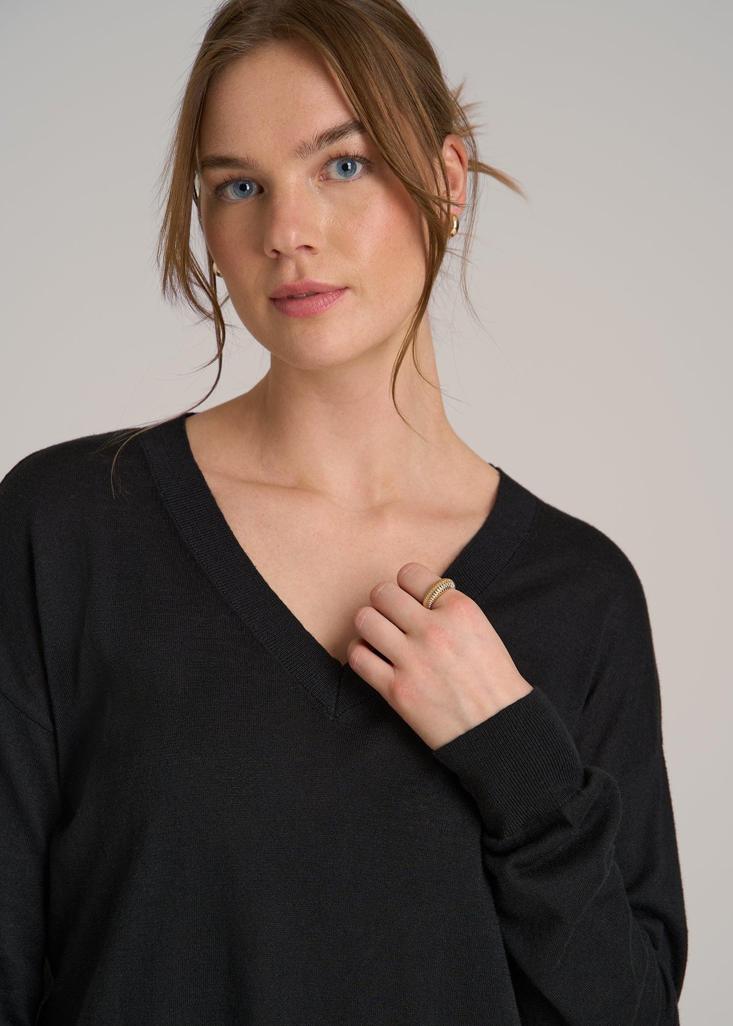 Linen Blend Split Hem V-Neck Sweater for Tall Women in Black Product Image