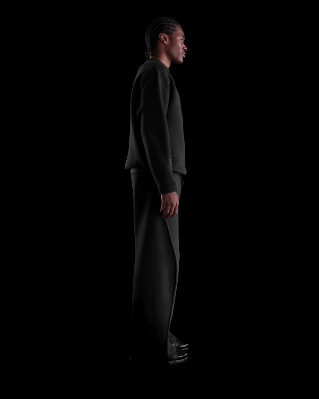 Nike Men's Tech Fleece Loose Fit Crew Product Image