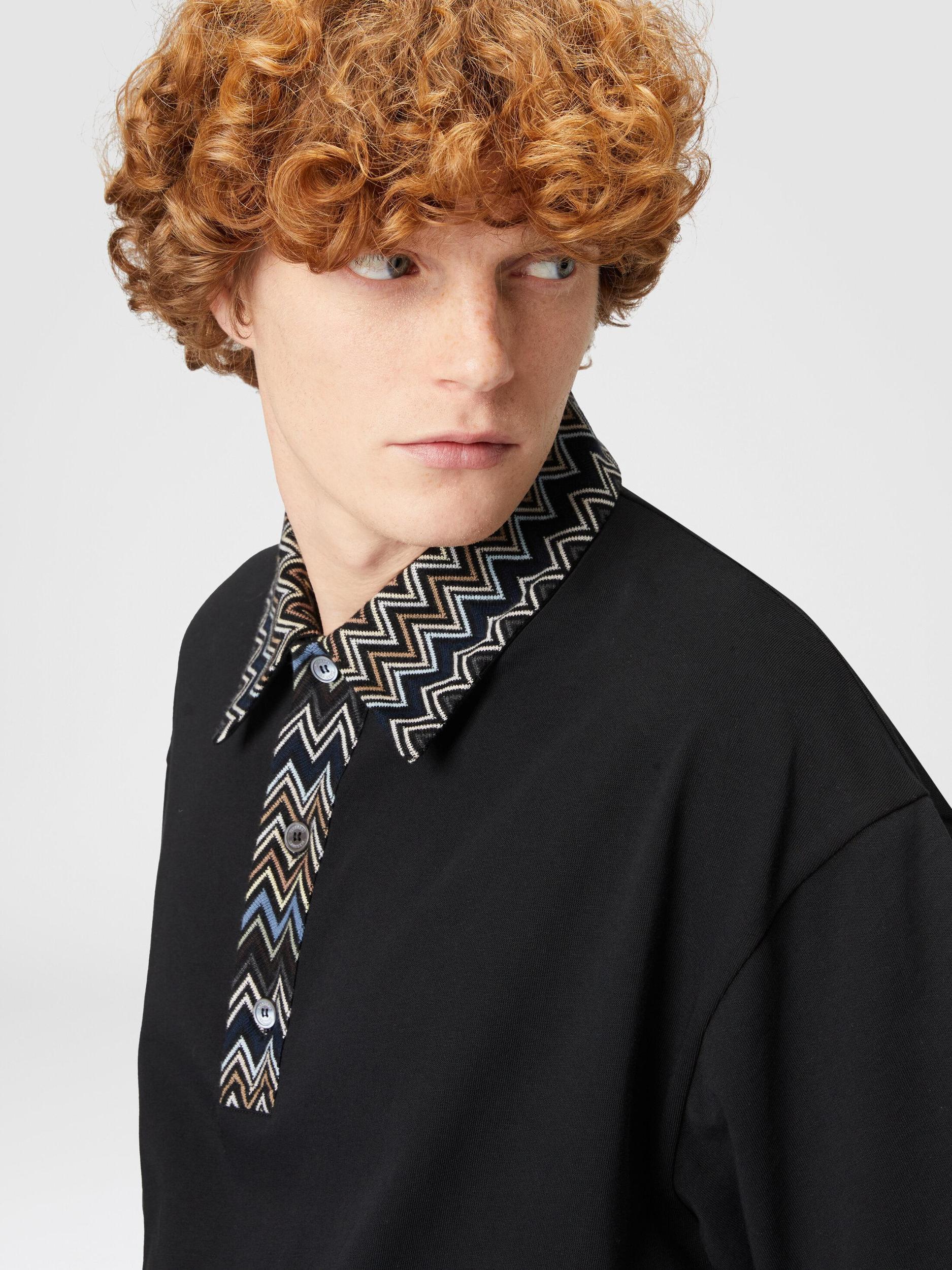 Cotton jersey polo shirt with chevron knit inserts Product Image