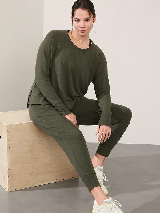 Coaster Luxe Recover High Hip Sweatshirt Product Image