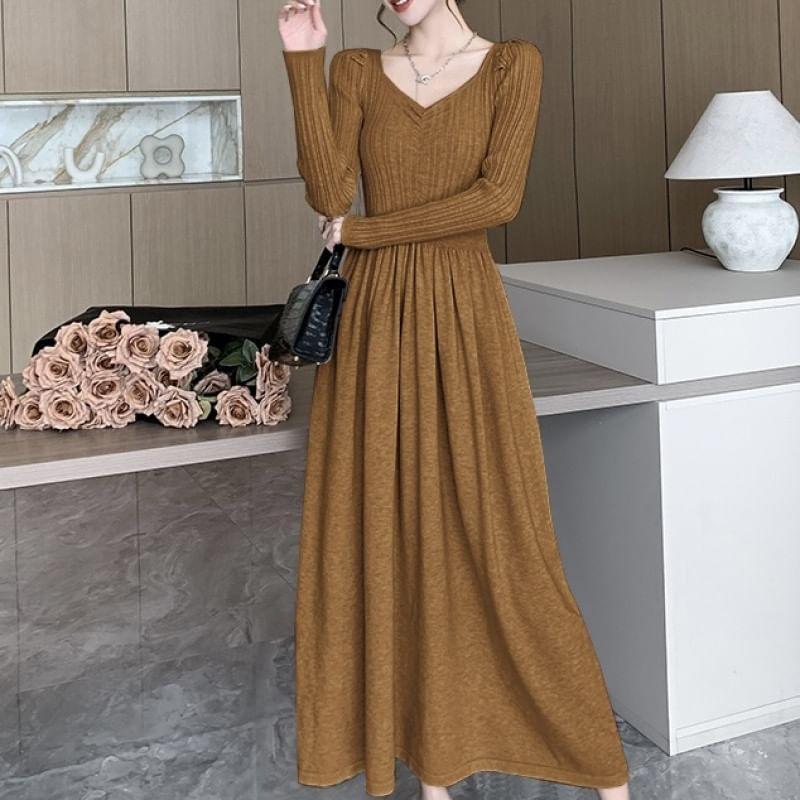Long-Sleeve V-Neck Ribbed Midi A-Line Knit Dress Product Image