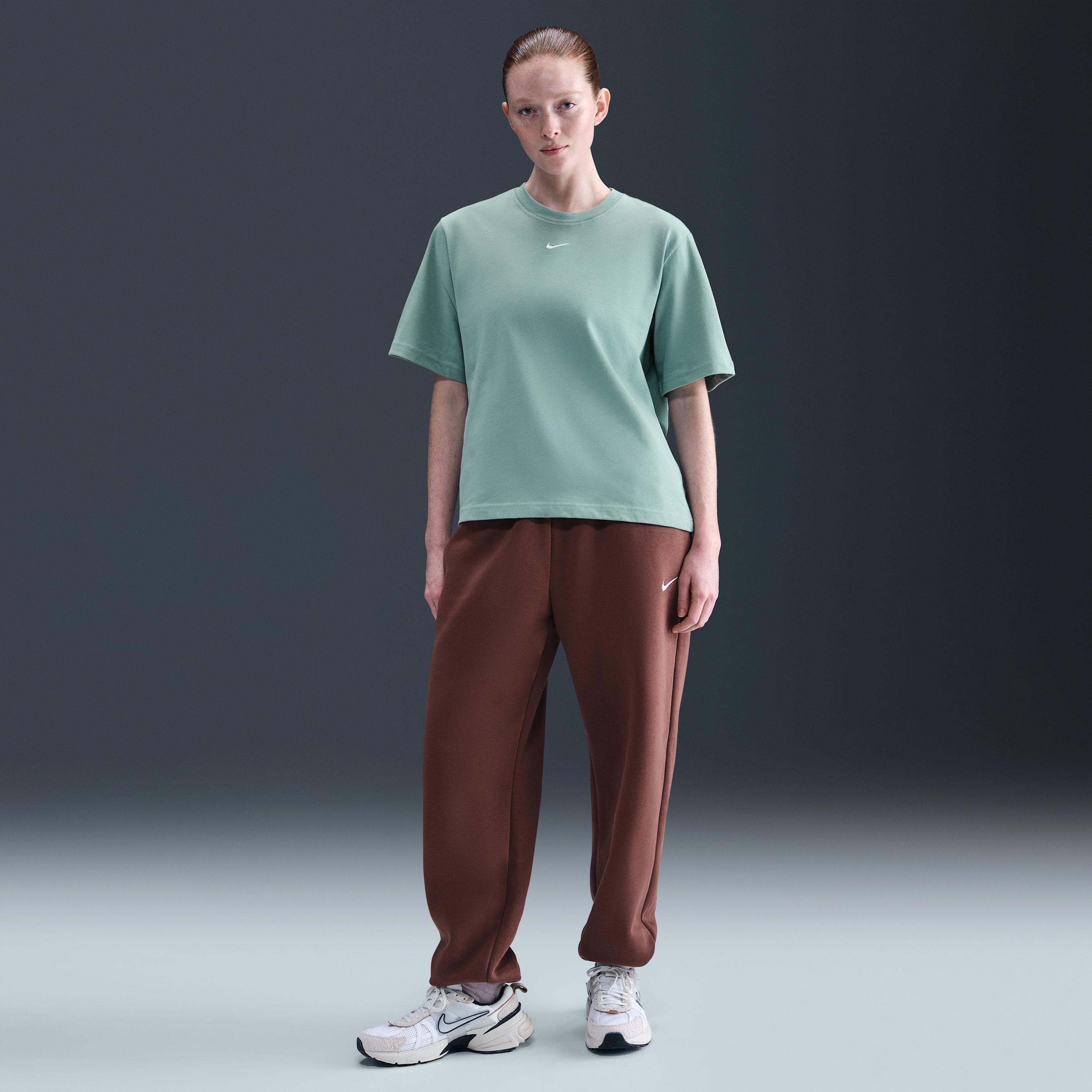 Nike Sportswear Essential Women's Boxy T-Shirt Product Image