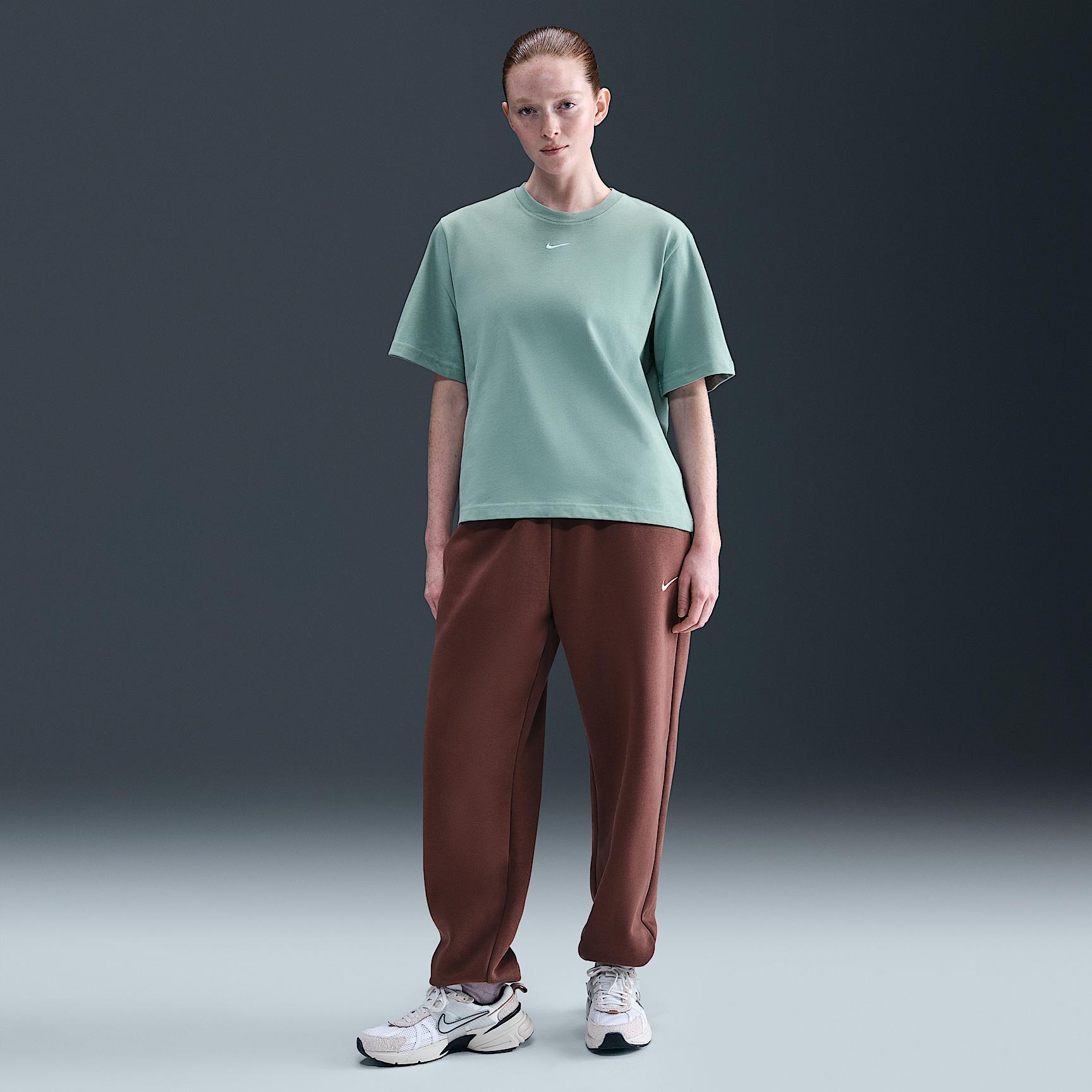 Nike Sportswear Essential Women's Boxy T-Shirt Product Image