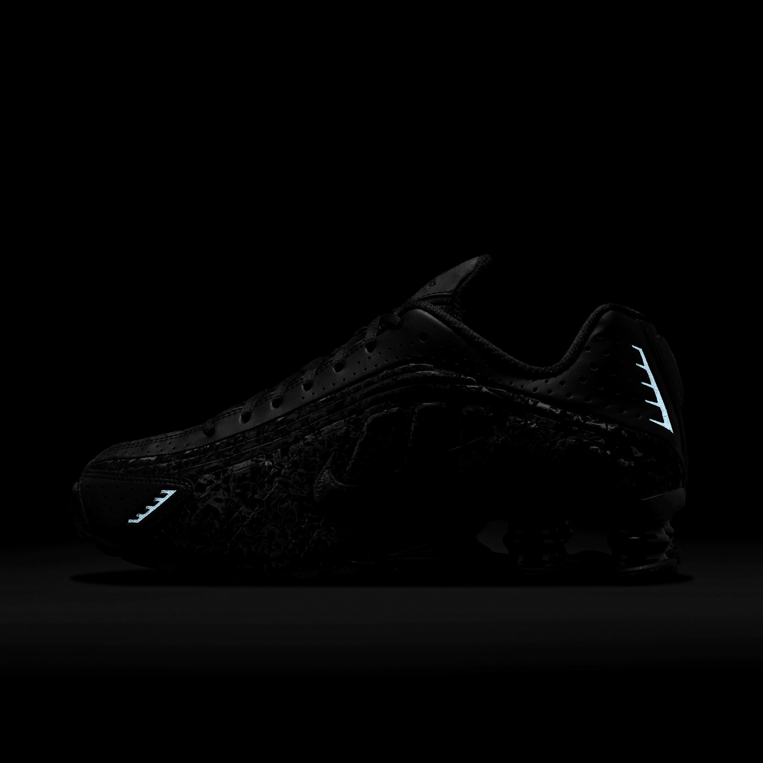 Nike Womens Shox R4 Casual Shoes Product Image