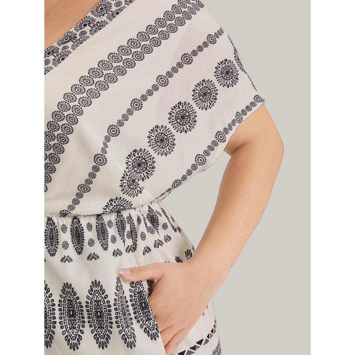 Plus Size Boho Print V Neck Dolman Sleeve Drawstring Dress White Women Vacation Elastic Waist V-neck Short sleeve Curvy Knee Dress BloomChic 18-20/2X Product Image