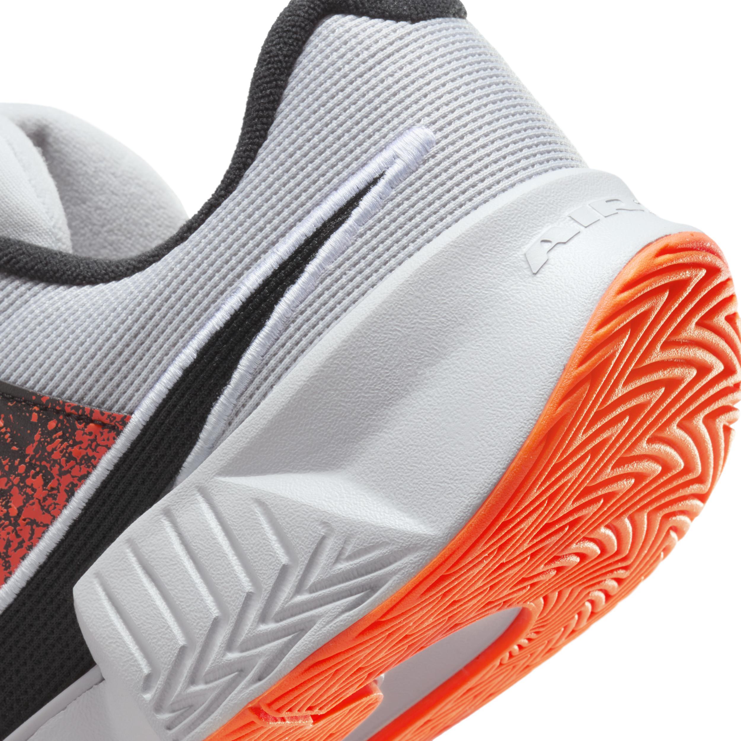 Nike GP Challenge Pro Premium Men's Hard Court Tennis Shoes Product Image