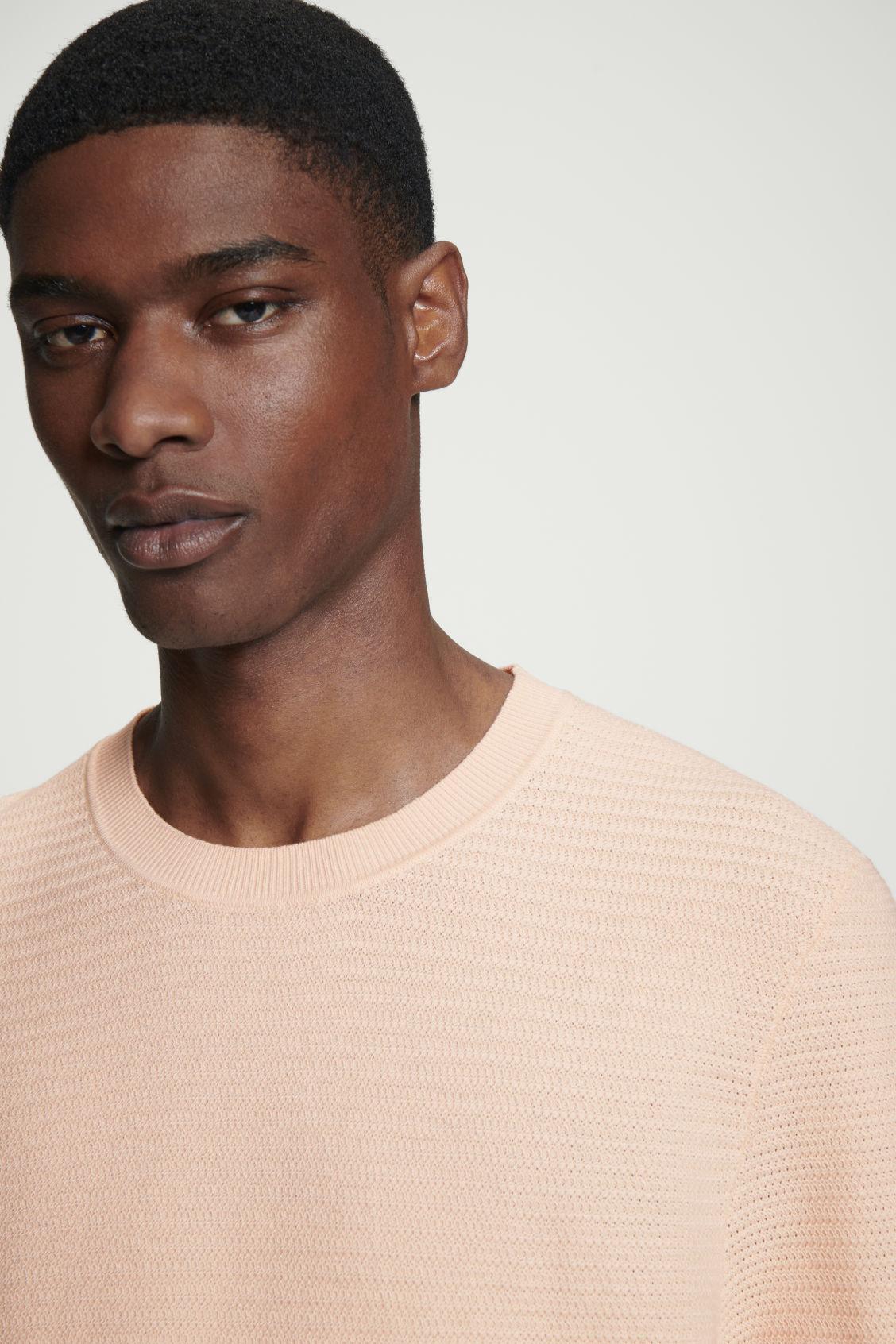 TEXTURED KNITTED COTTON T-SHIRT Product Image