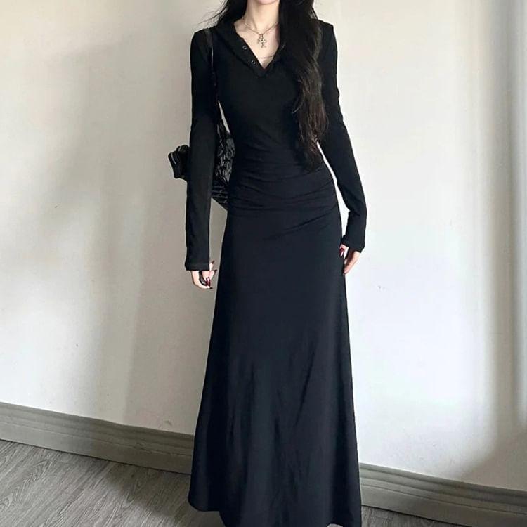 Long-Sleeve Plain Ruched Maxi A-Line Dress Product Image