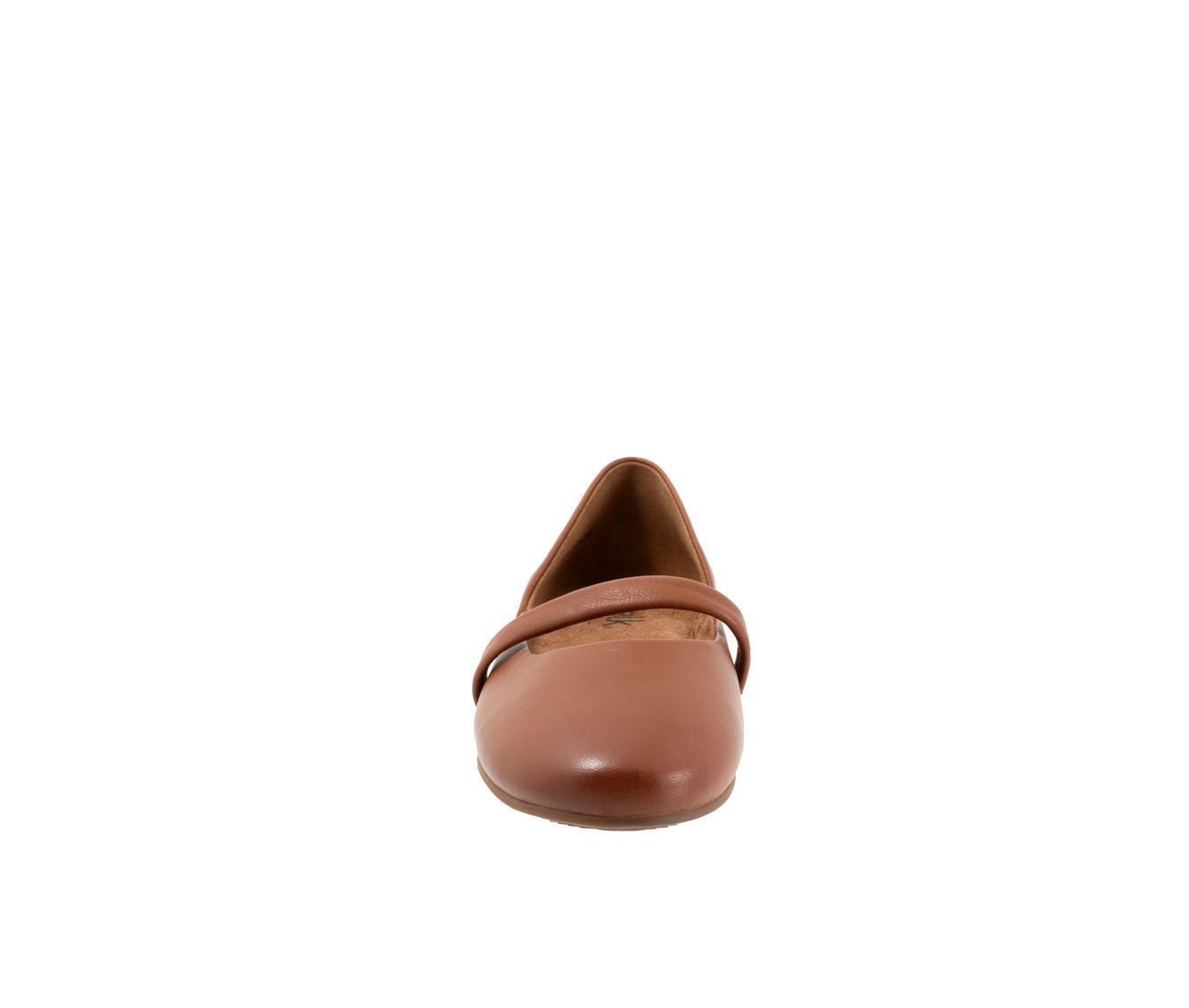 Women's Softwalk Samara Flats Product Image