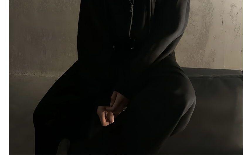 Plain Padded Shoulder Zip Hoodie / Drawstring Waist Wide Leg Pants Product Image