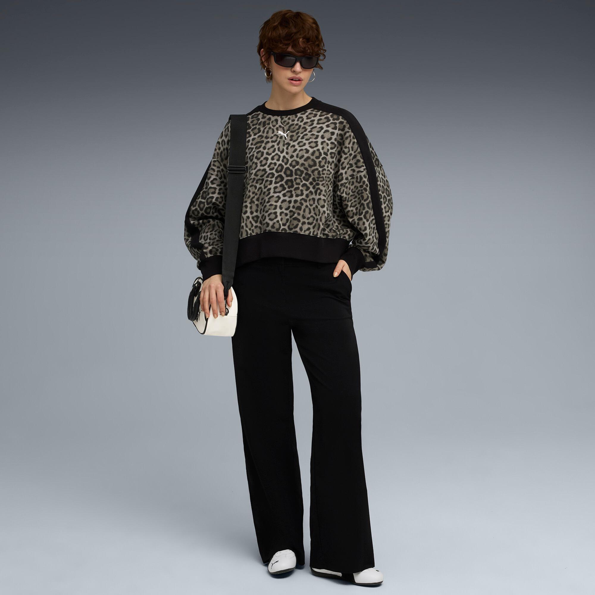 T7 Leo Oversized Crew Sweatshirt Women Product Image