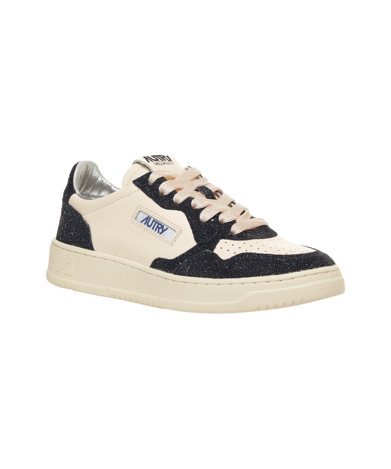 Sneakers 'Medalist Low' Product Image