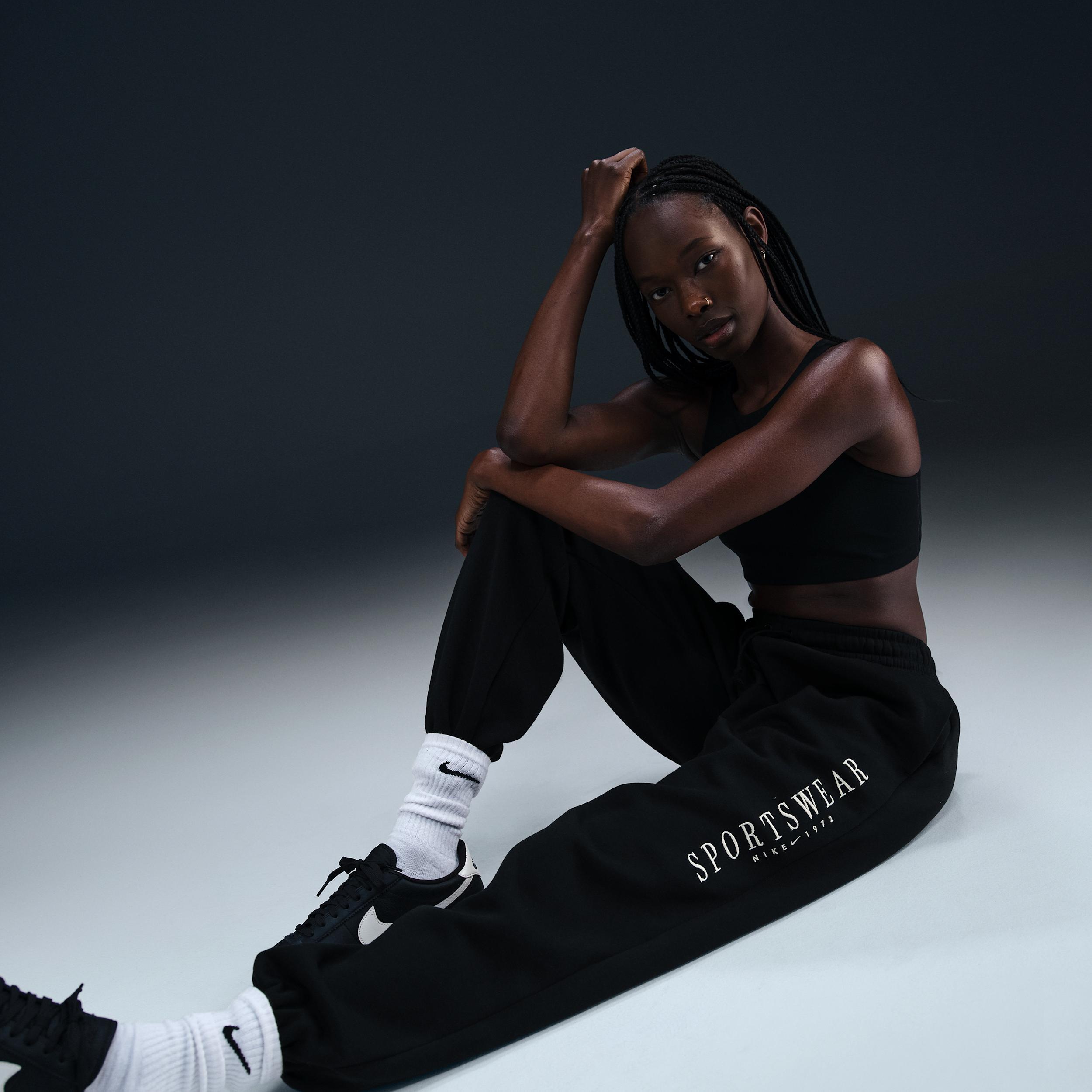 Nike Sportswear Phoenix Fleece Women's High-Waisted Oversized Sweatpants Product Image