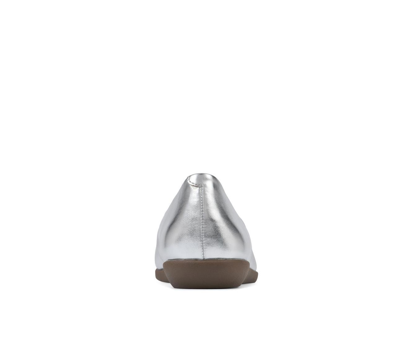 Women's Cliffs by White Mountain Mint Loafers Product Image