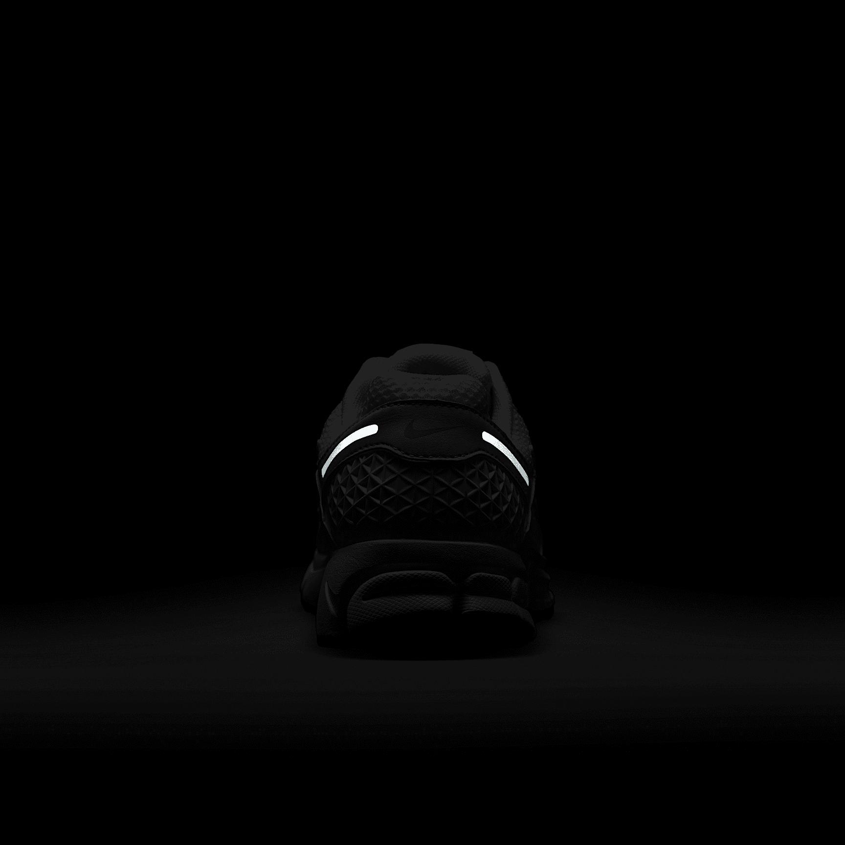 Nike Women's Zoom Vomero 5 Shoes Product Image