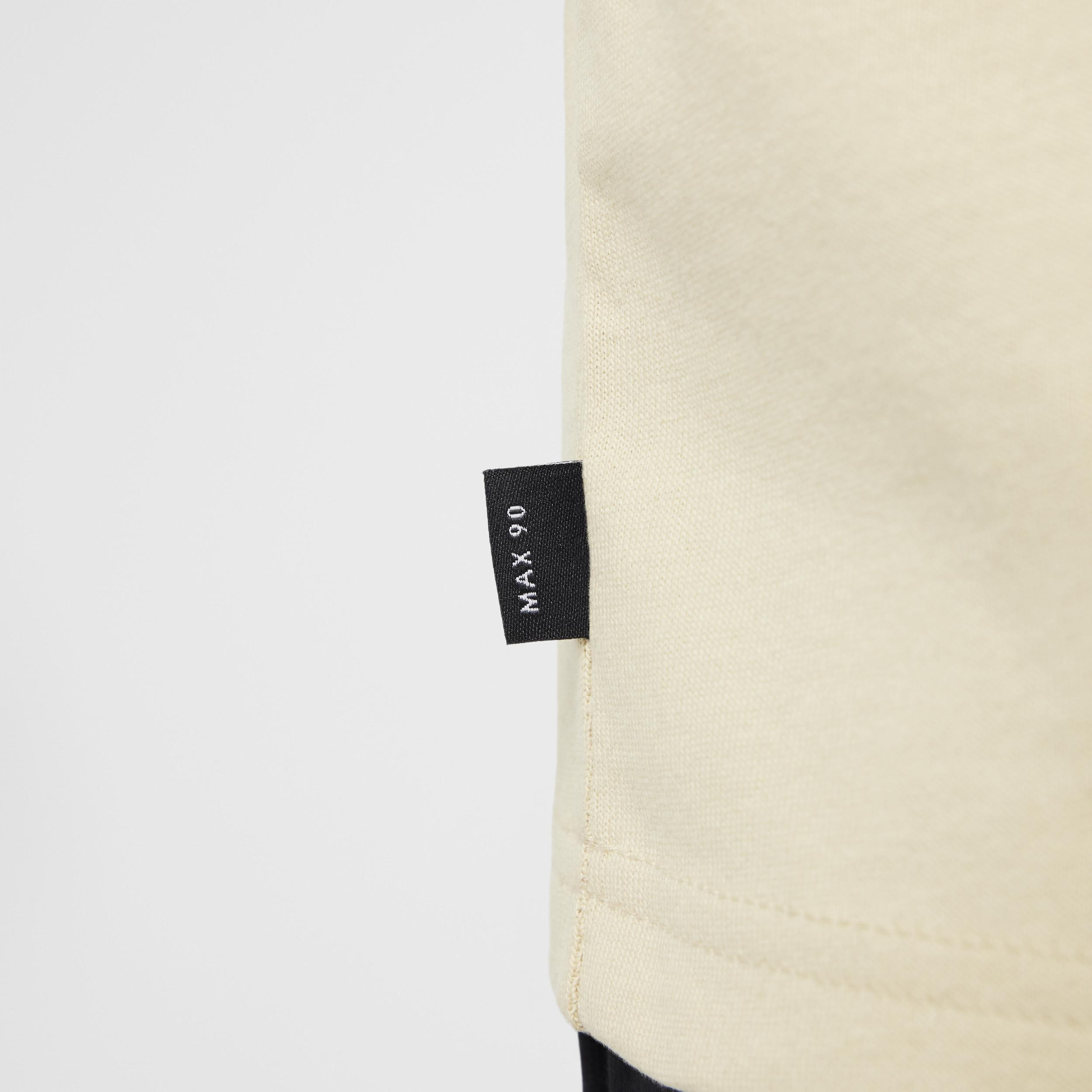Nike Sportswear Premium Essentials Men's Long-Sleeve Pocket T-Shirt Product Image
